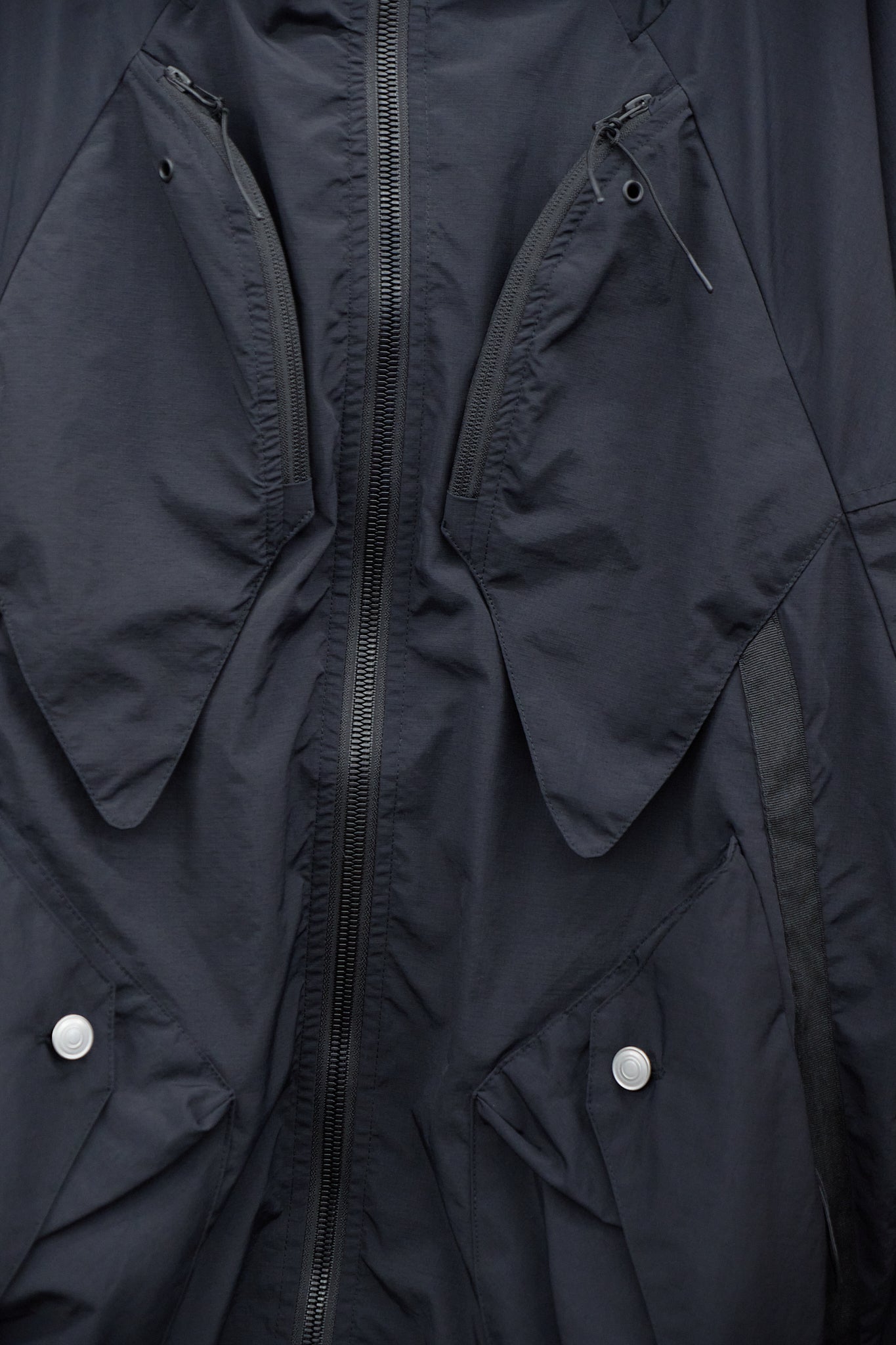 MULTI-POCKET WATERPROOF UTILITY JACKET