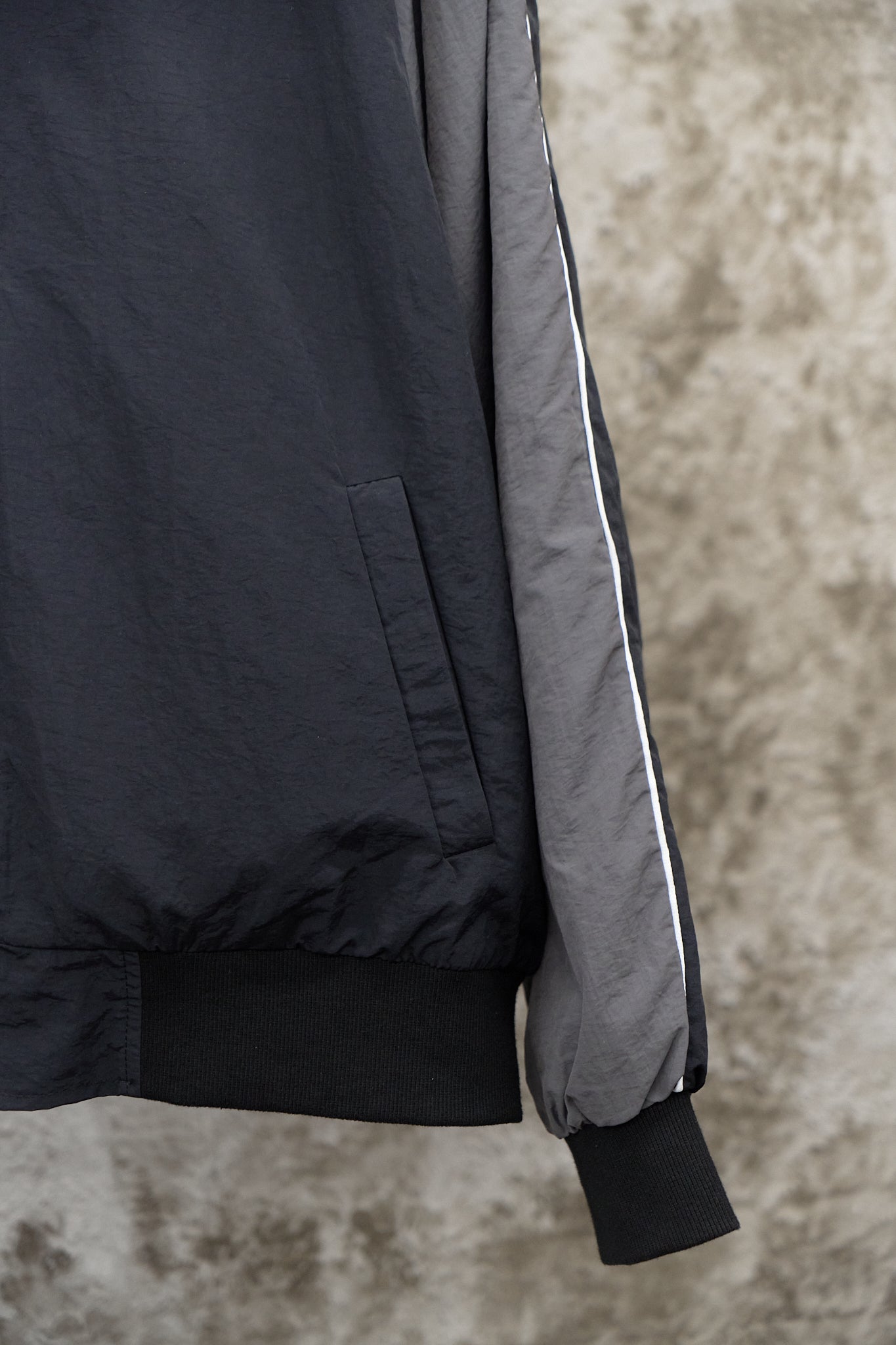 COLOR-BLOCK SPORT JACKET