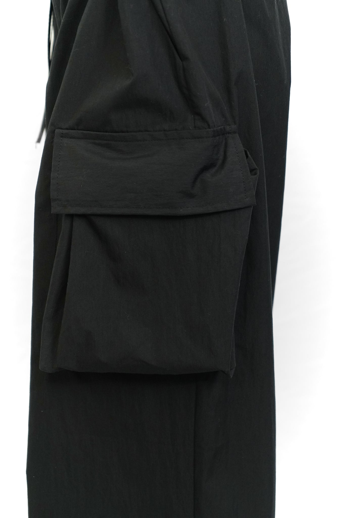 BLACK WIDE CARGO TROUSERS