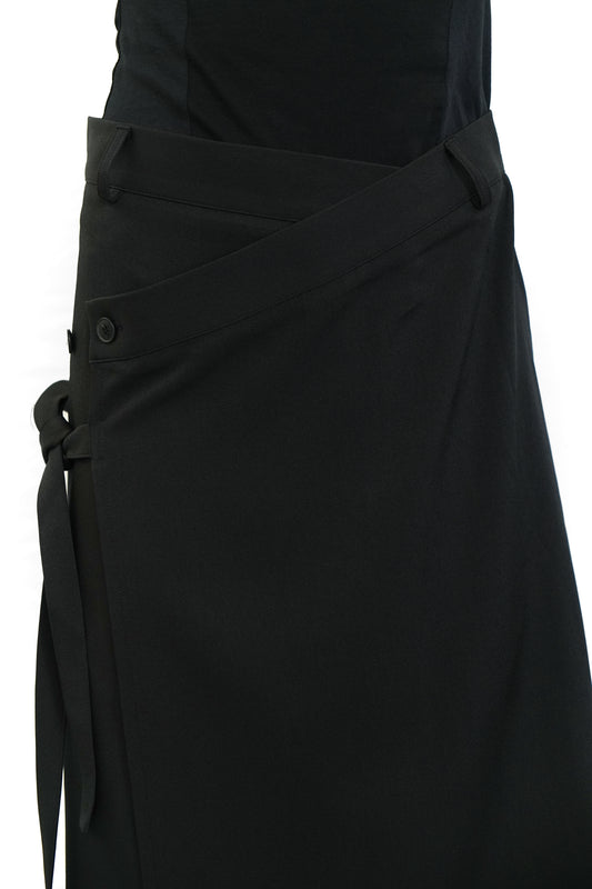 BLACK ASYMMETRIC WRAP SKIRT