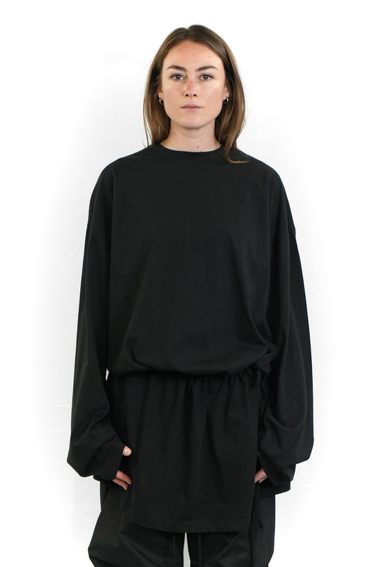 BLACK OVERSIZED LONG-SLEEVE TOP