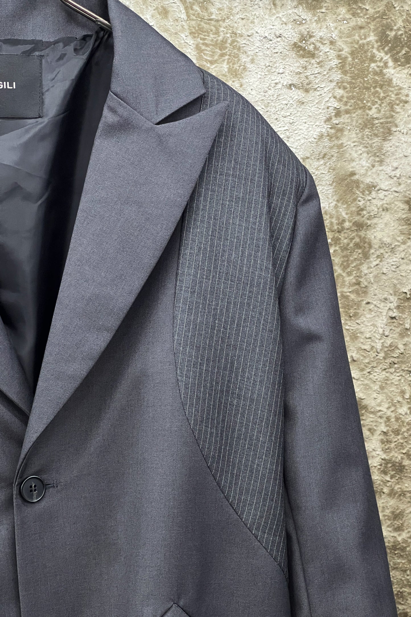 TEXTURED PANEL BLAZER — CHARCOAL GREY