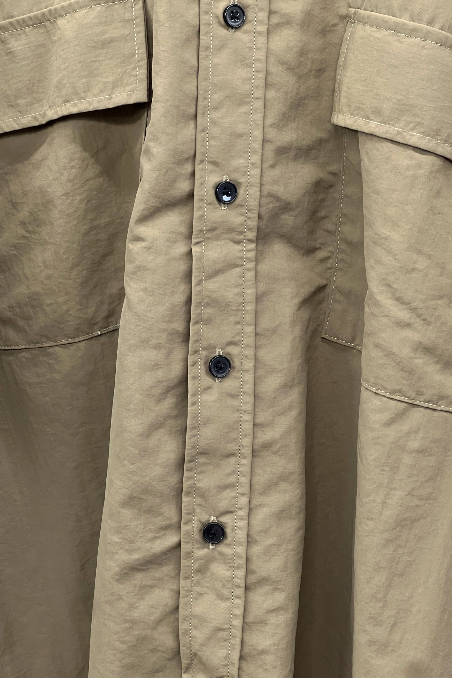 OVERSIZED UTILITY SHORT-SLEEVE SHIRT — CAMEL