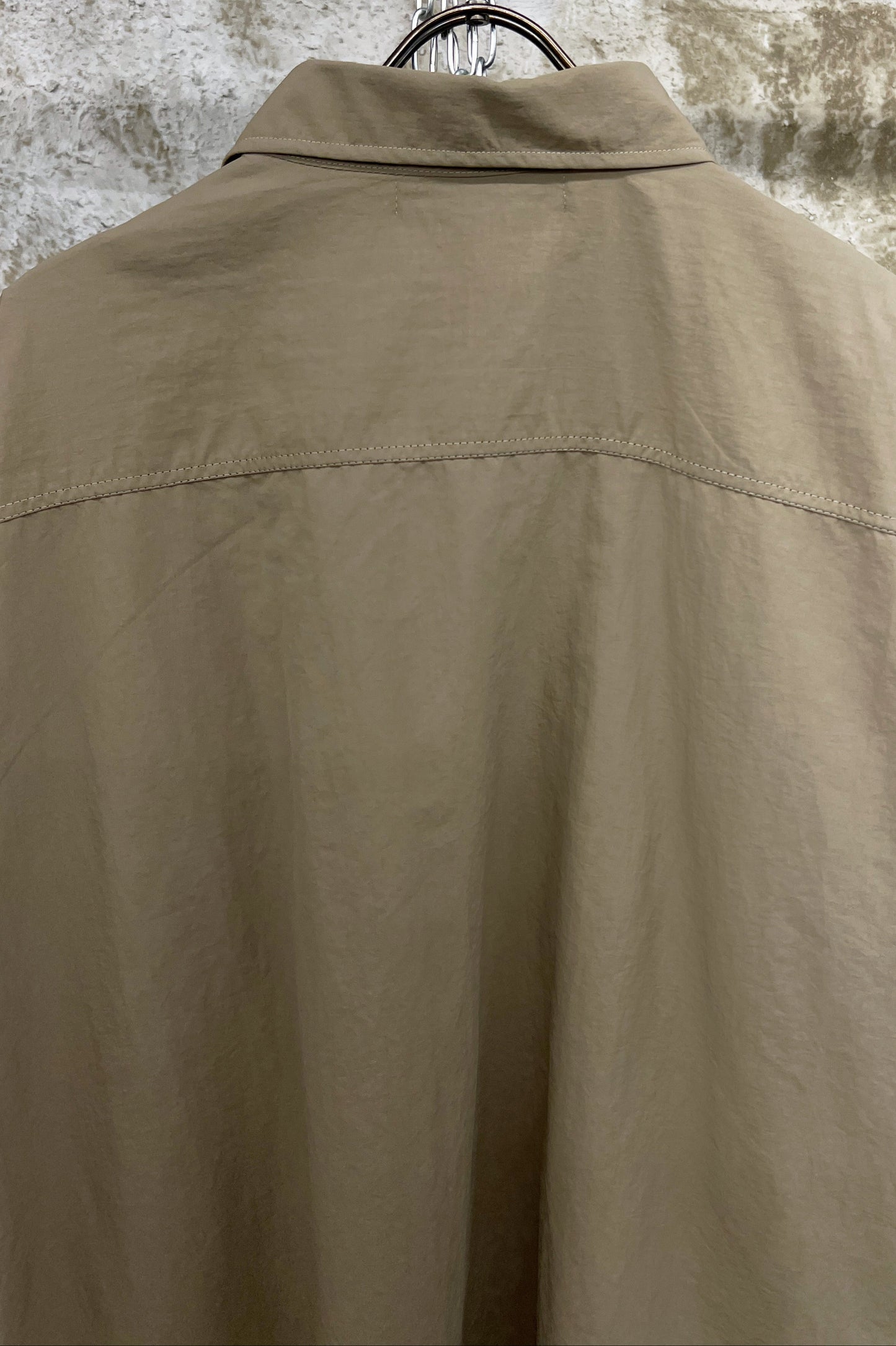 OVERSIZED UTILITY SHORT-SLEEVE SHIRT — CAMEL