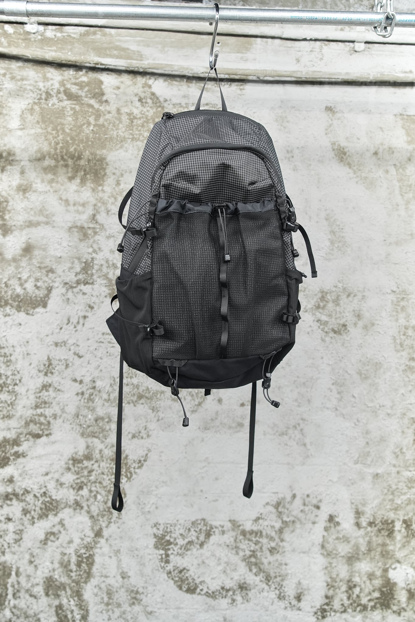 BLACK RIPSTOP UTILITY BACKPACK