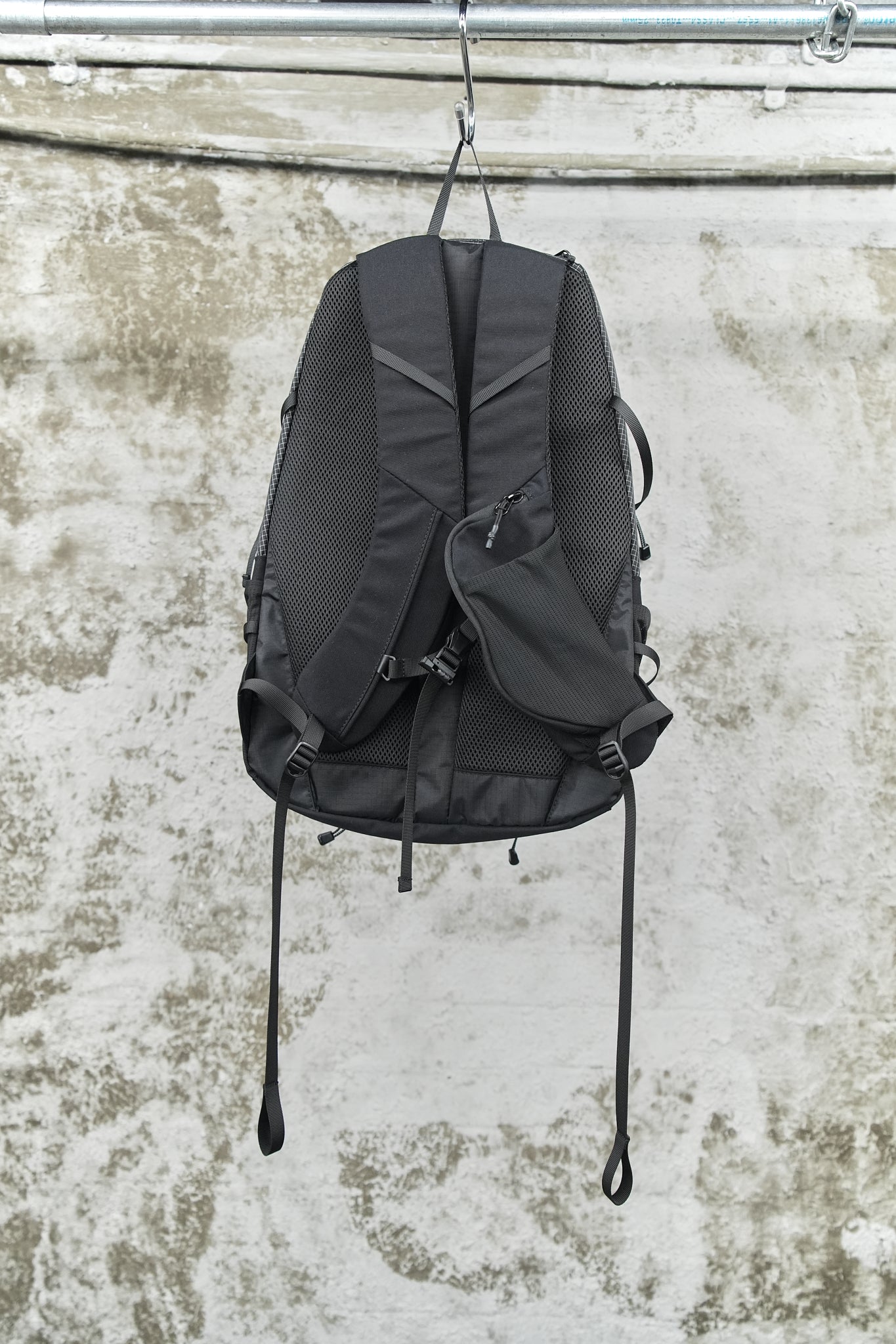 BLACK RIPSTOP UTILITY BACKPACK