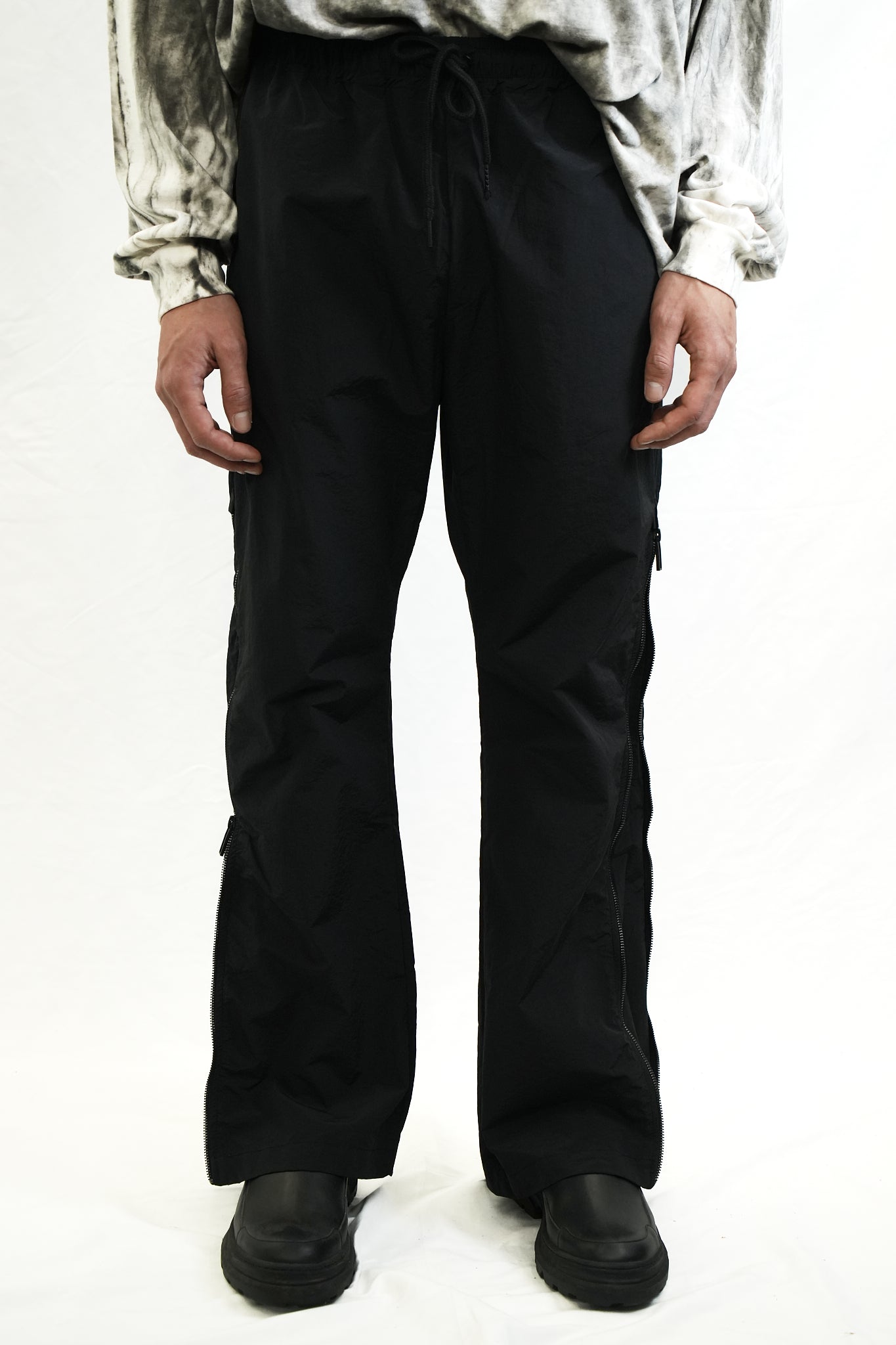 STRAIGHT-LEG TRACK PANTS WITH SIDE ZIPPERS BLACK