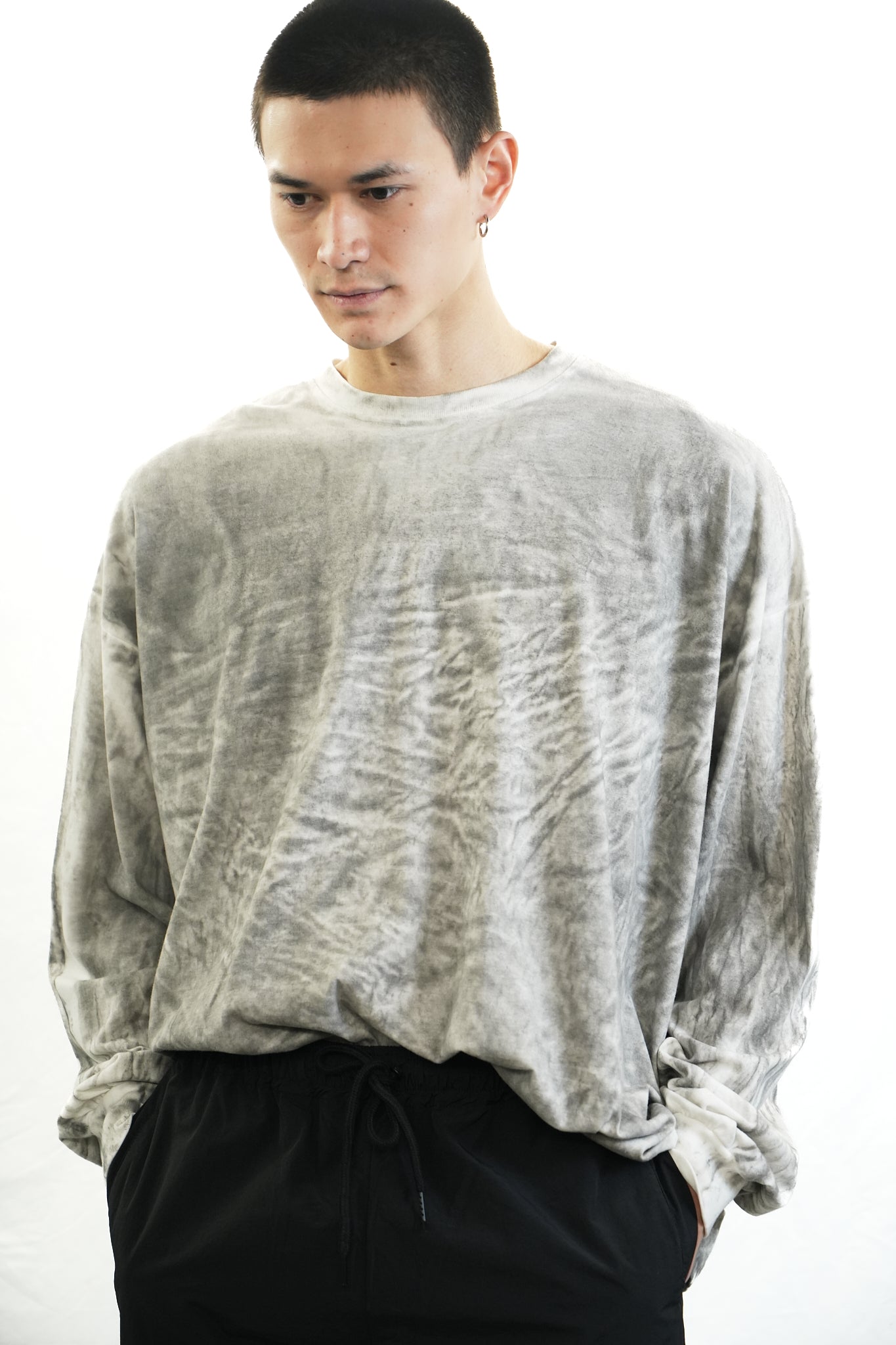 WASHED LONG SLEEVE T-SHIRT