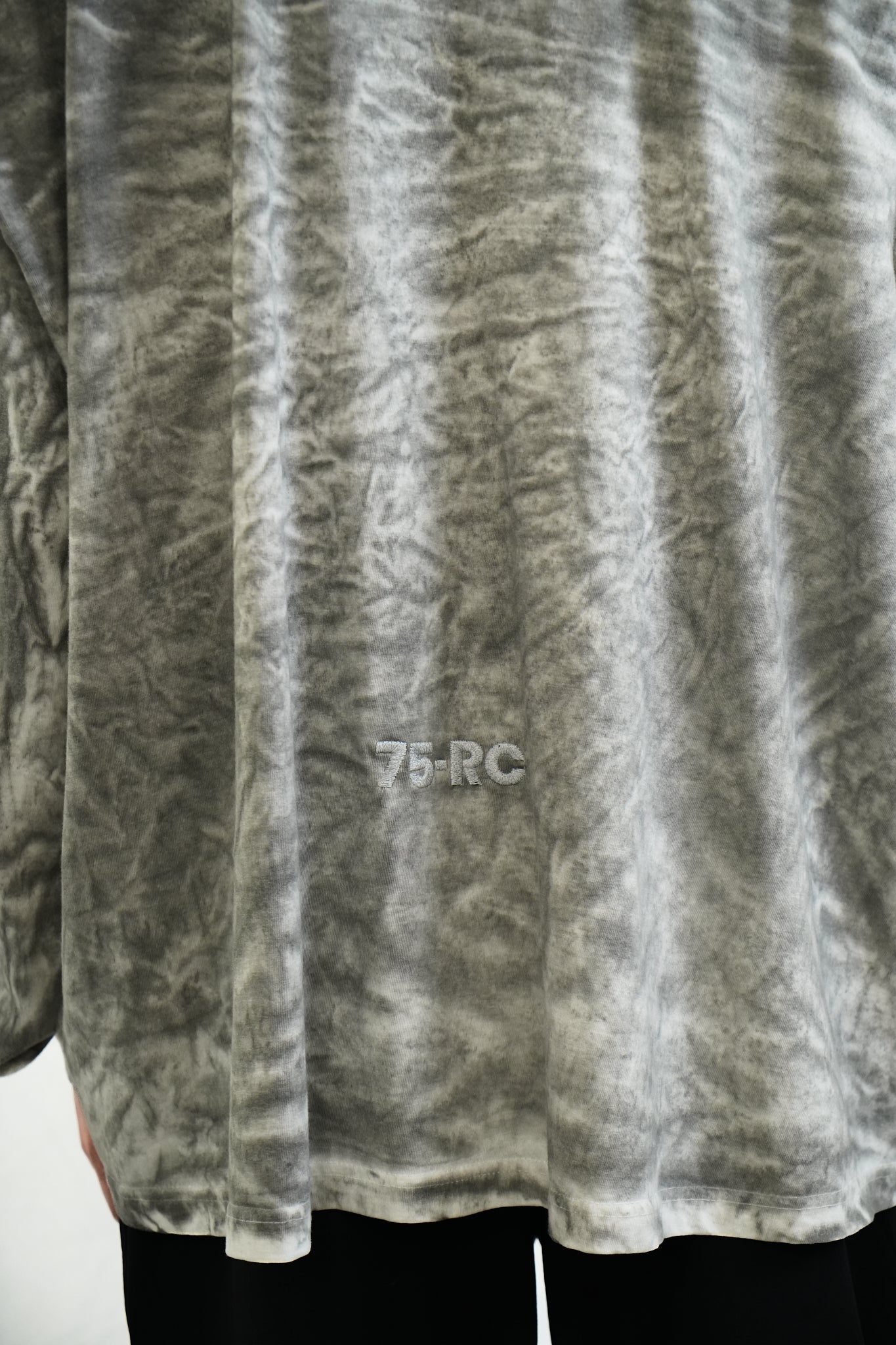 WASHED LONG SLEEVE T-SHIRT
