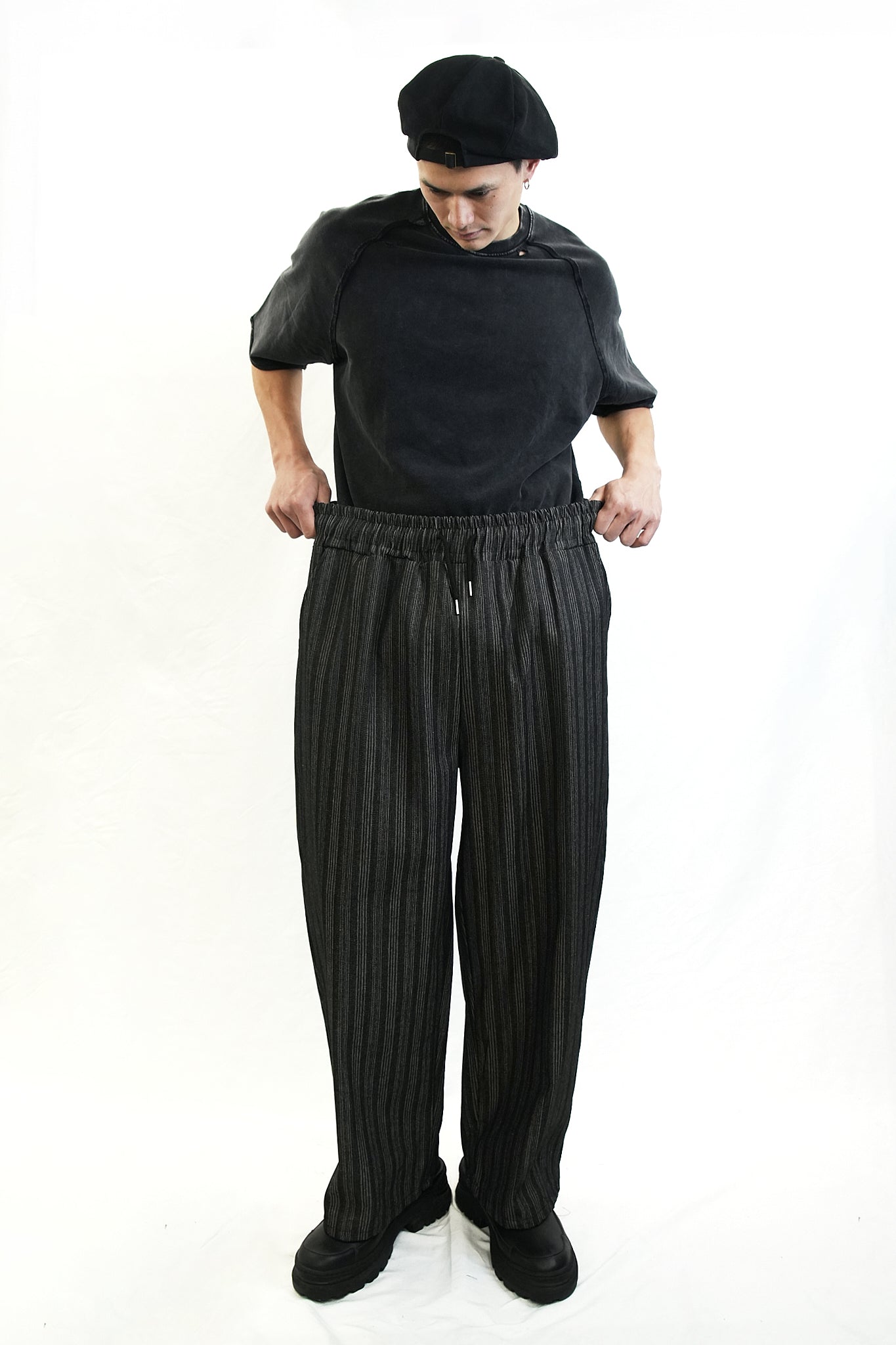 STRIPED TEXTURE DRAWSTRING PANTS