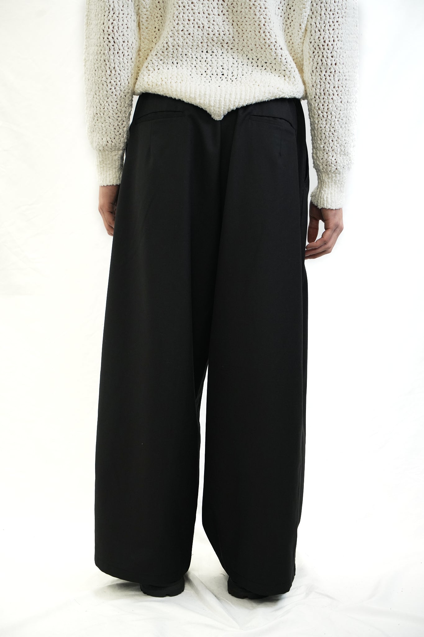 WIDE-LEG TAILORED TROUSERS