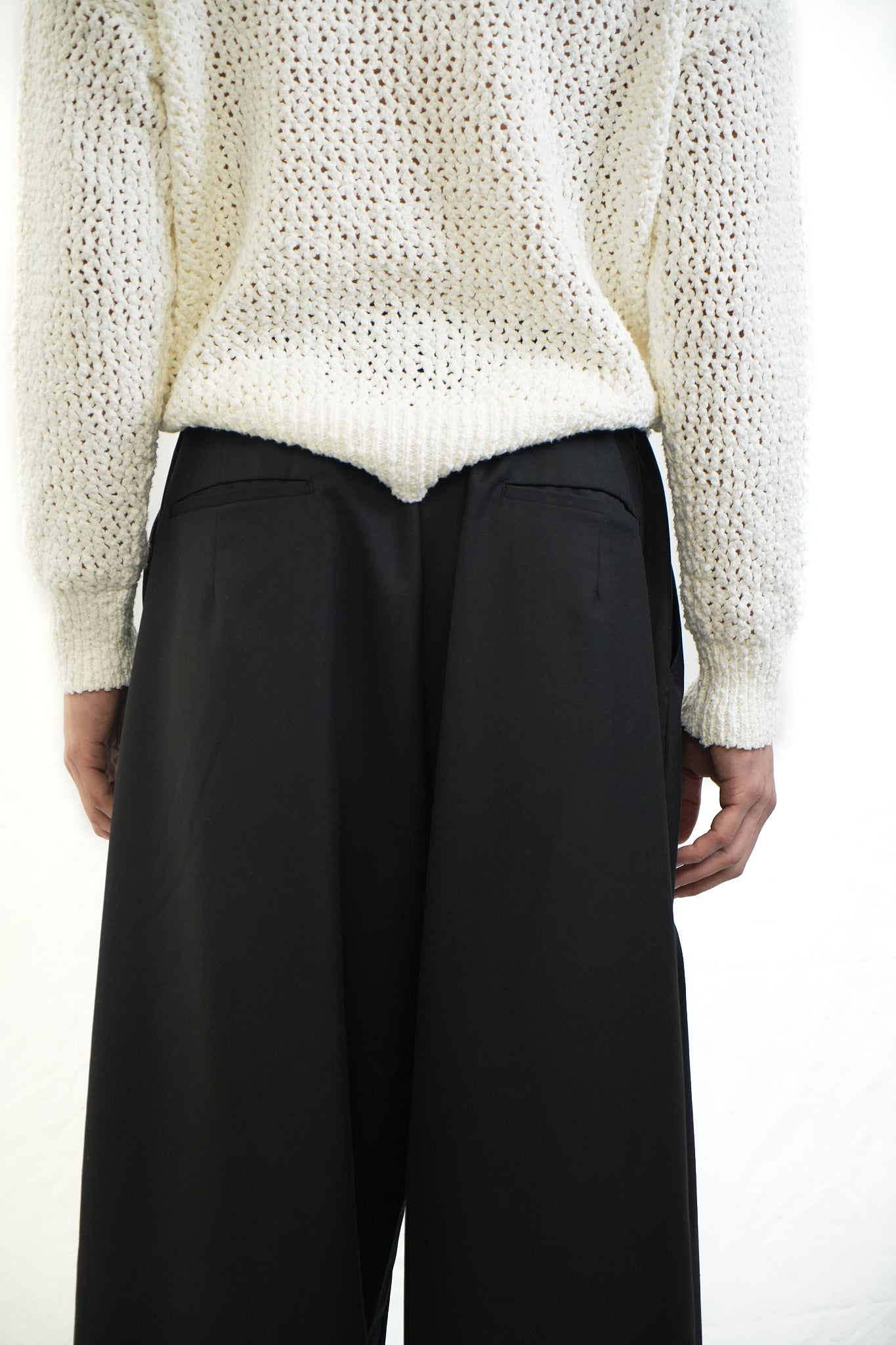 WIDE-LEG TAILORED TROUSERS