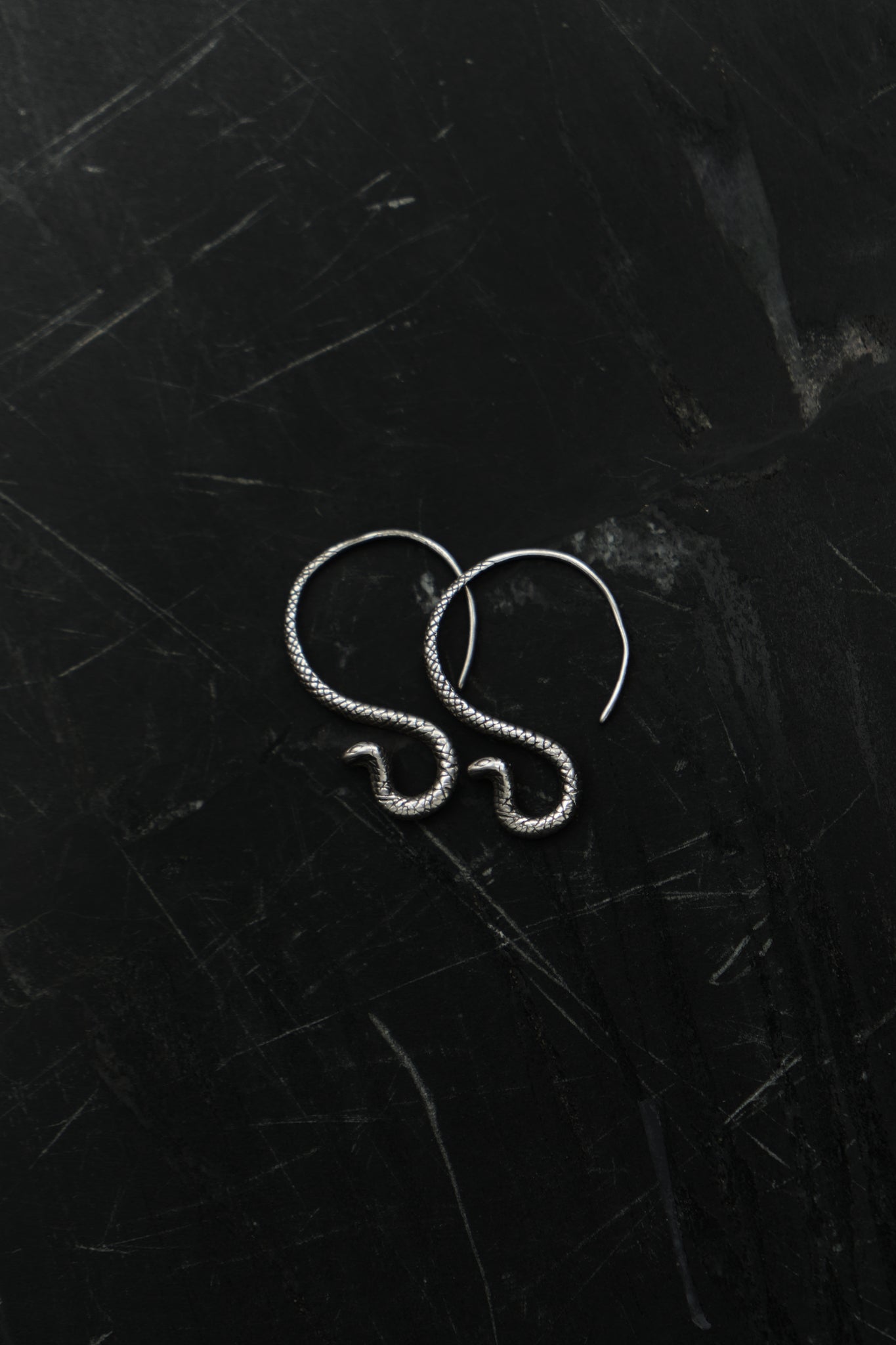 SNAKE TAIL EARRINGS — STERLING SILVER 925 (4G)