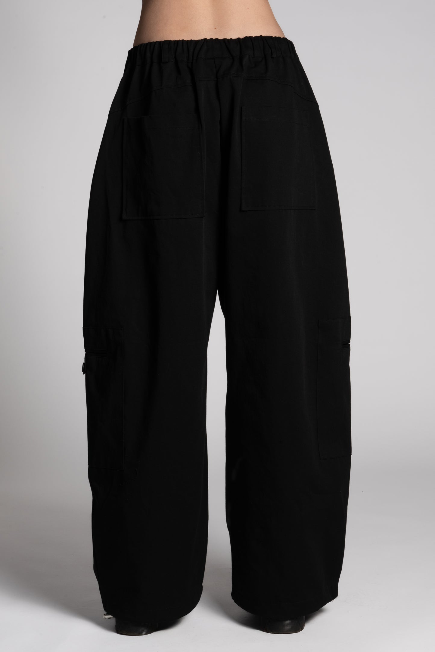 BLACK WIDE PANTS