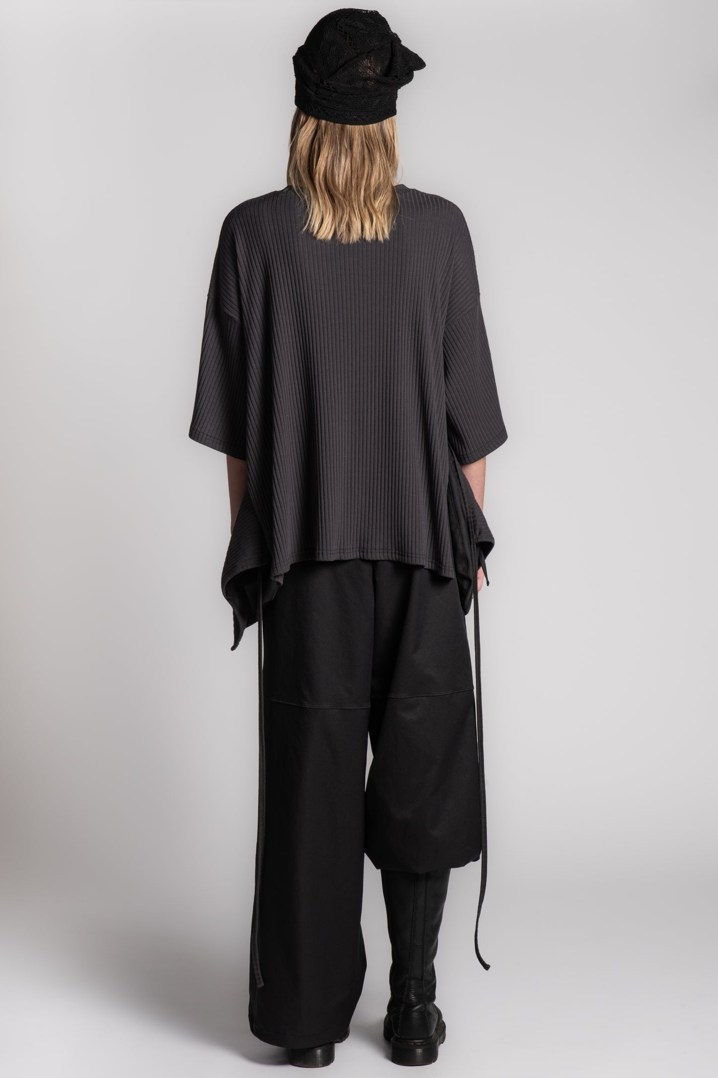 DARK GREY RIBBED WRAP AROUND HALF SLEEVES