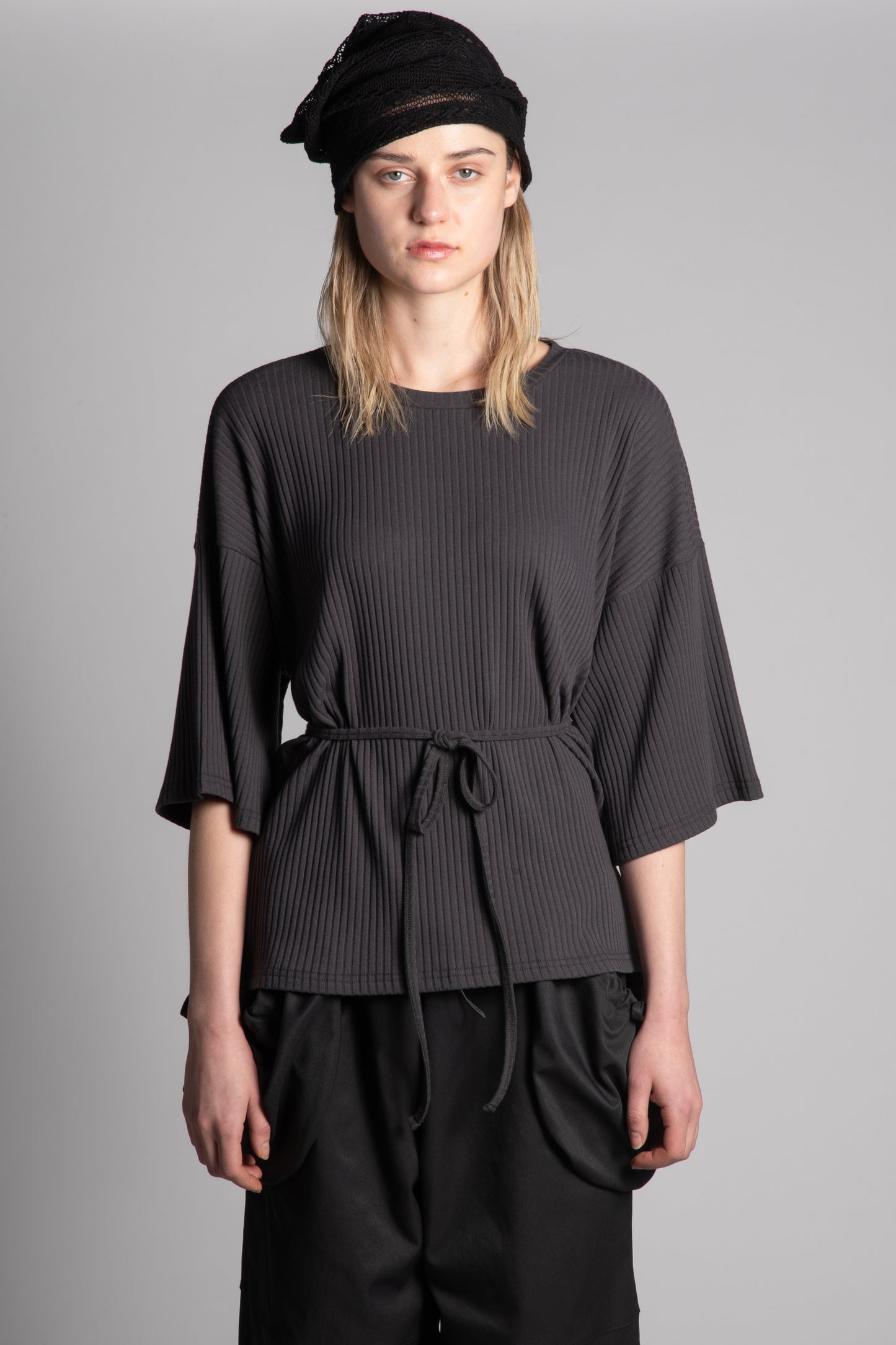 DARK GREY RIBBED WRAP AROUND HALF SLEEVES