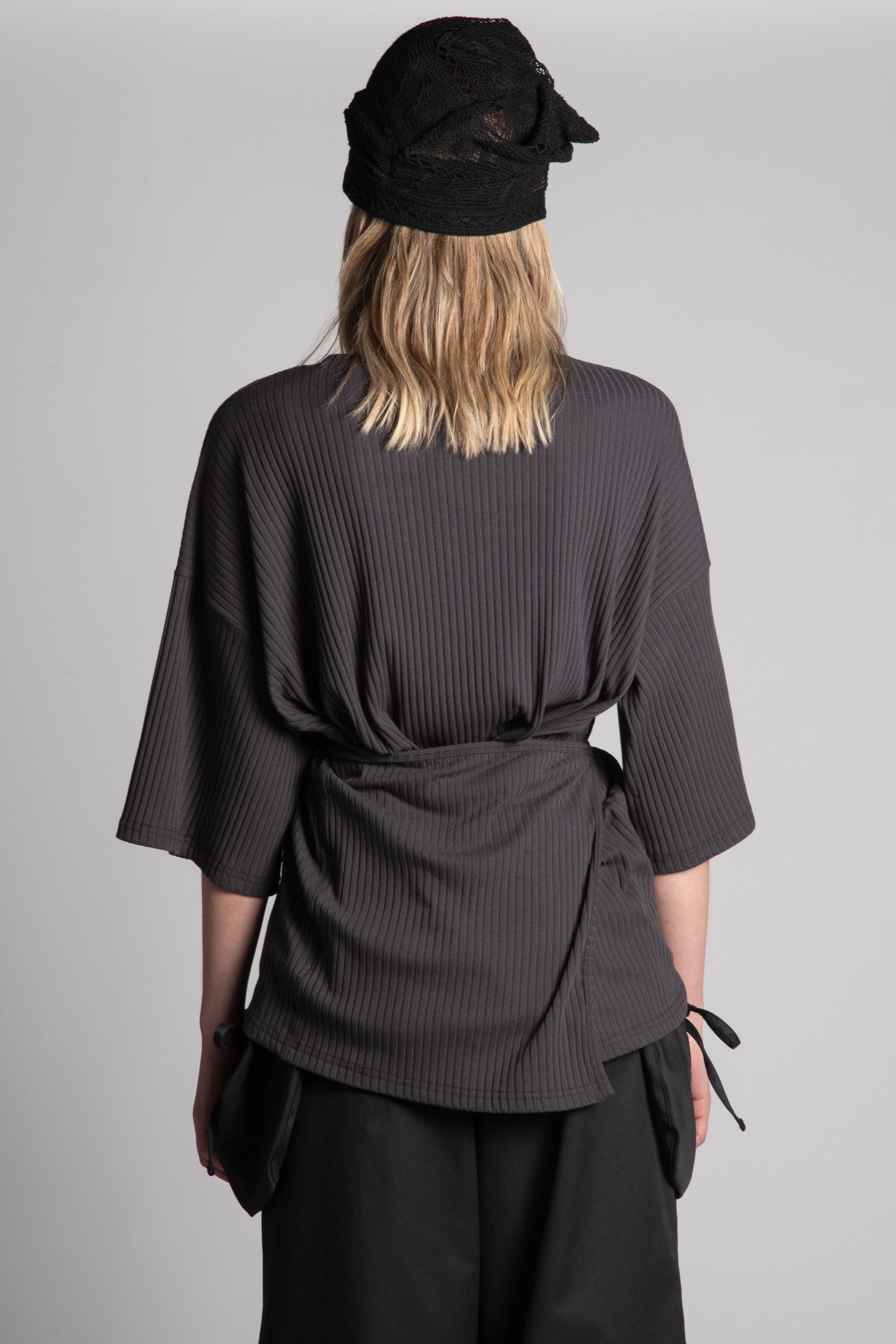 DARK GREY RIBBED WRAP AROUND HALF SLEEVES