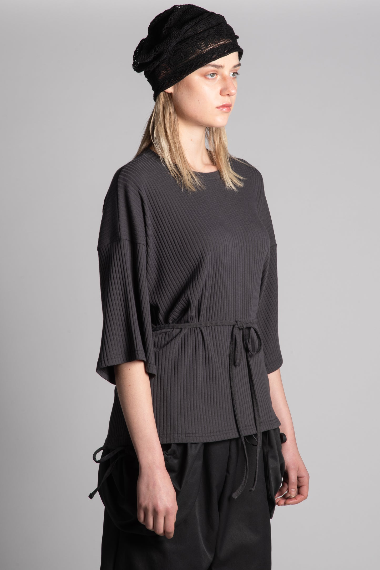 DARK GREY RIBBED WRAP AROUND HALF SLEEVES