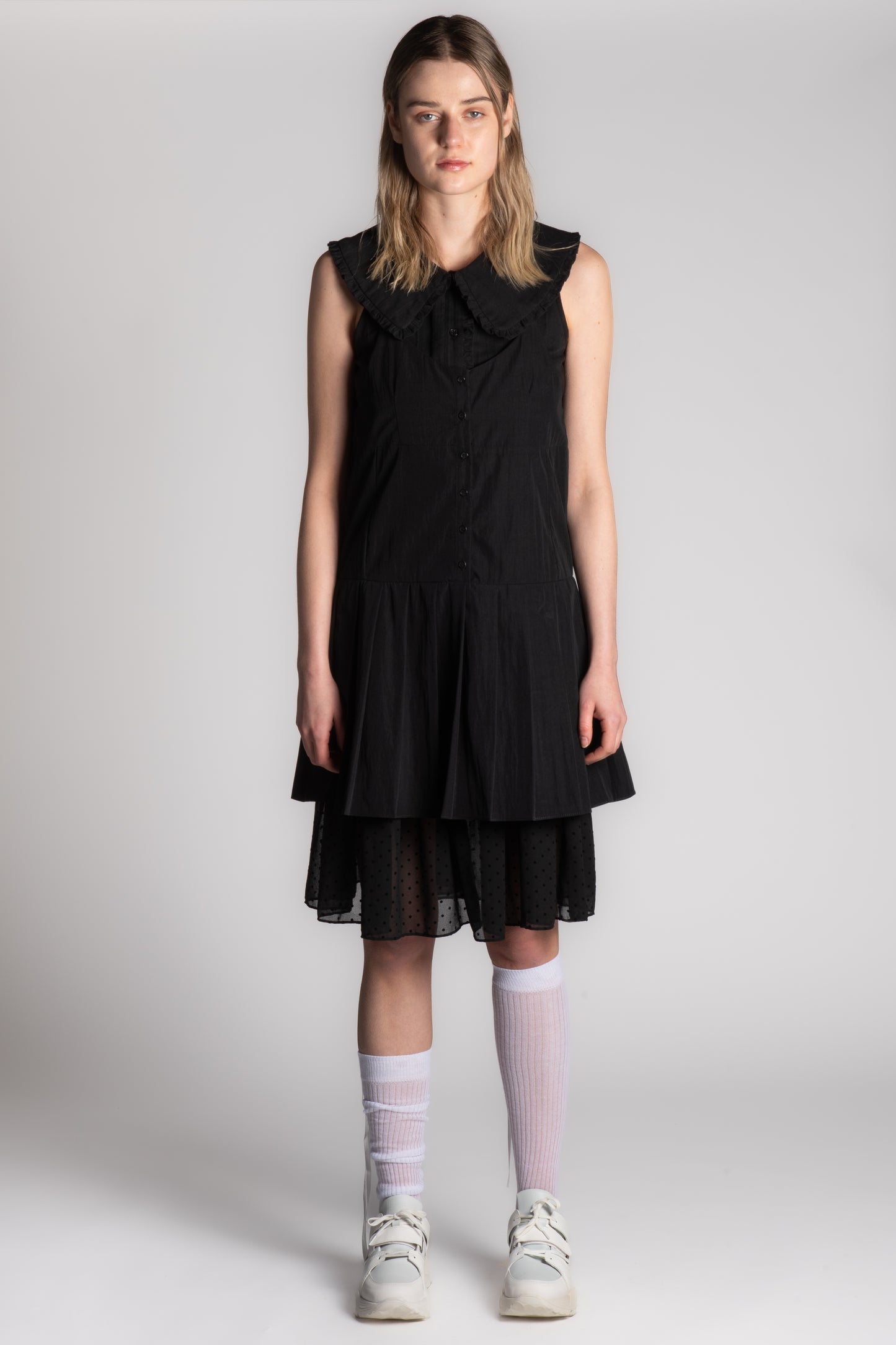 BLACK SLEEVELESS DRESS