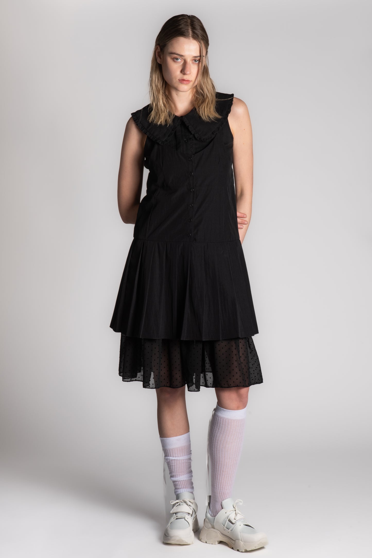 BLACK SLEEVELESS DRESS