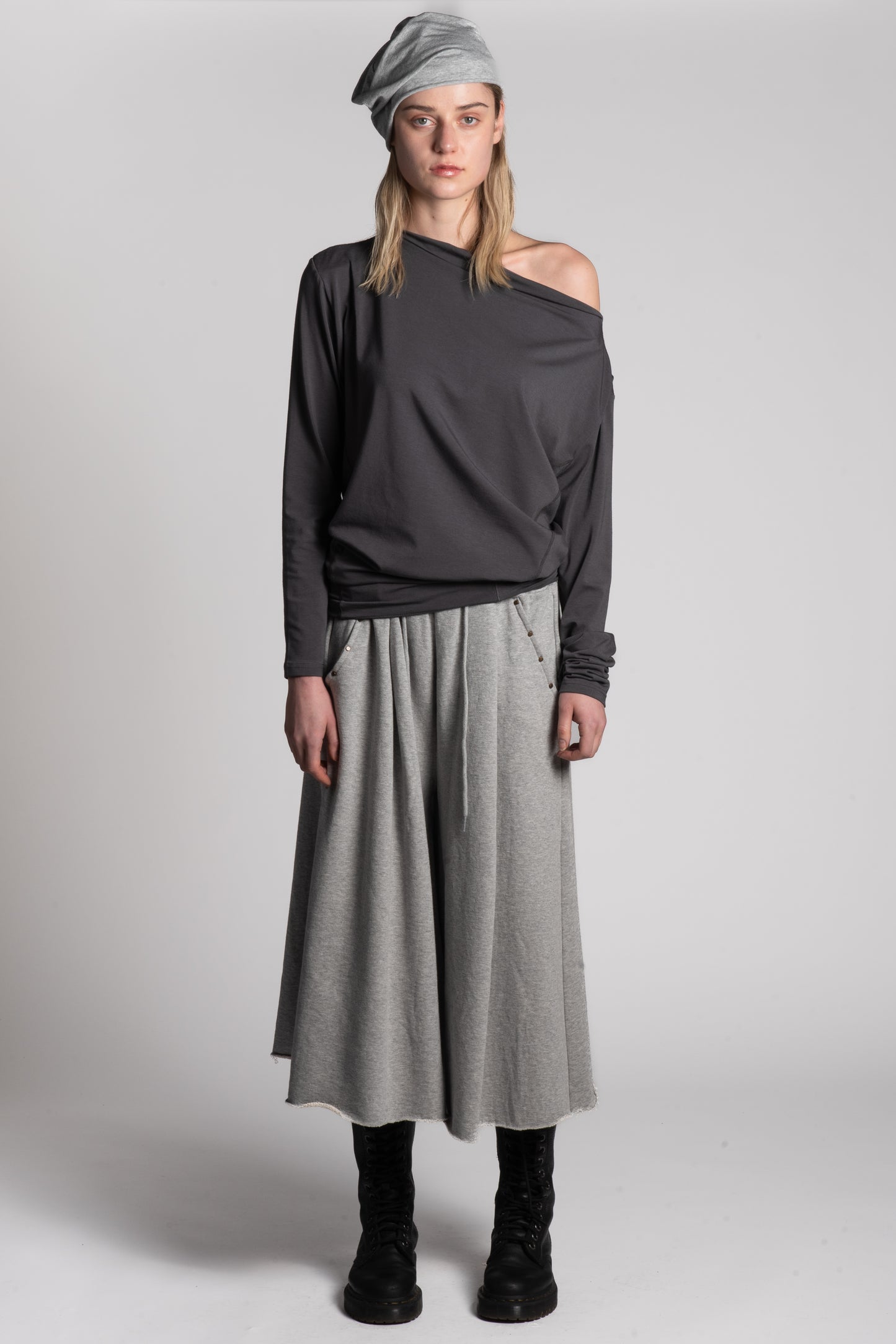 ONE SHOULDER GREY TOP