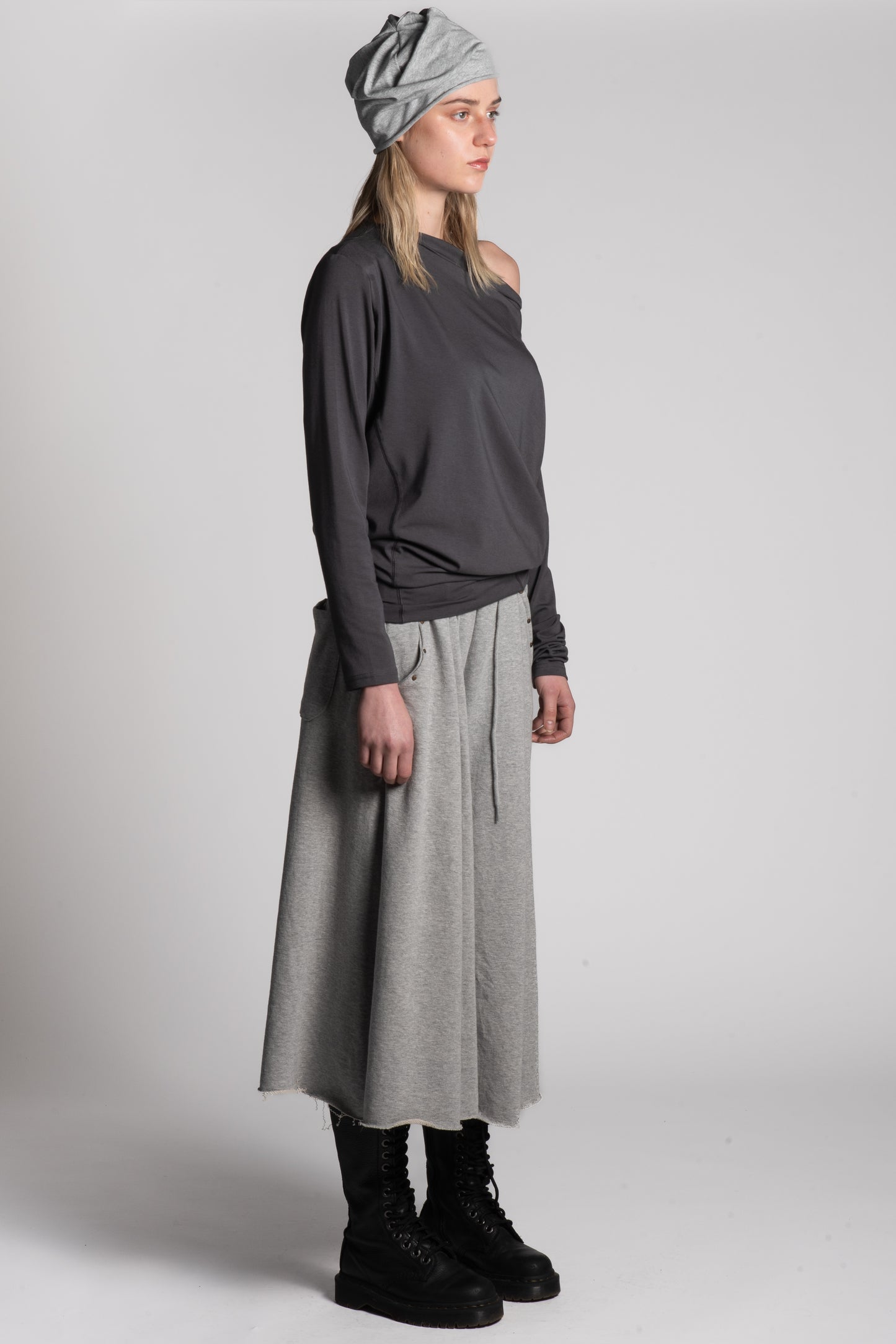 ONE SHOULDER GREY TOP