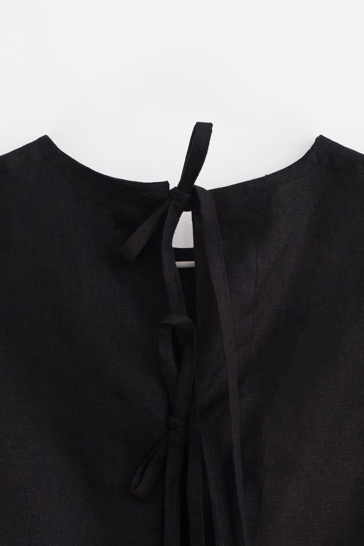 BACK TIES TOP