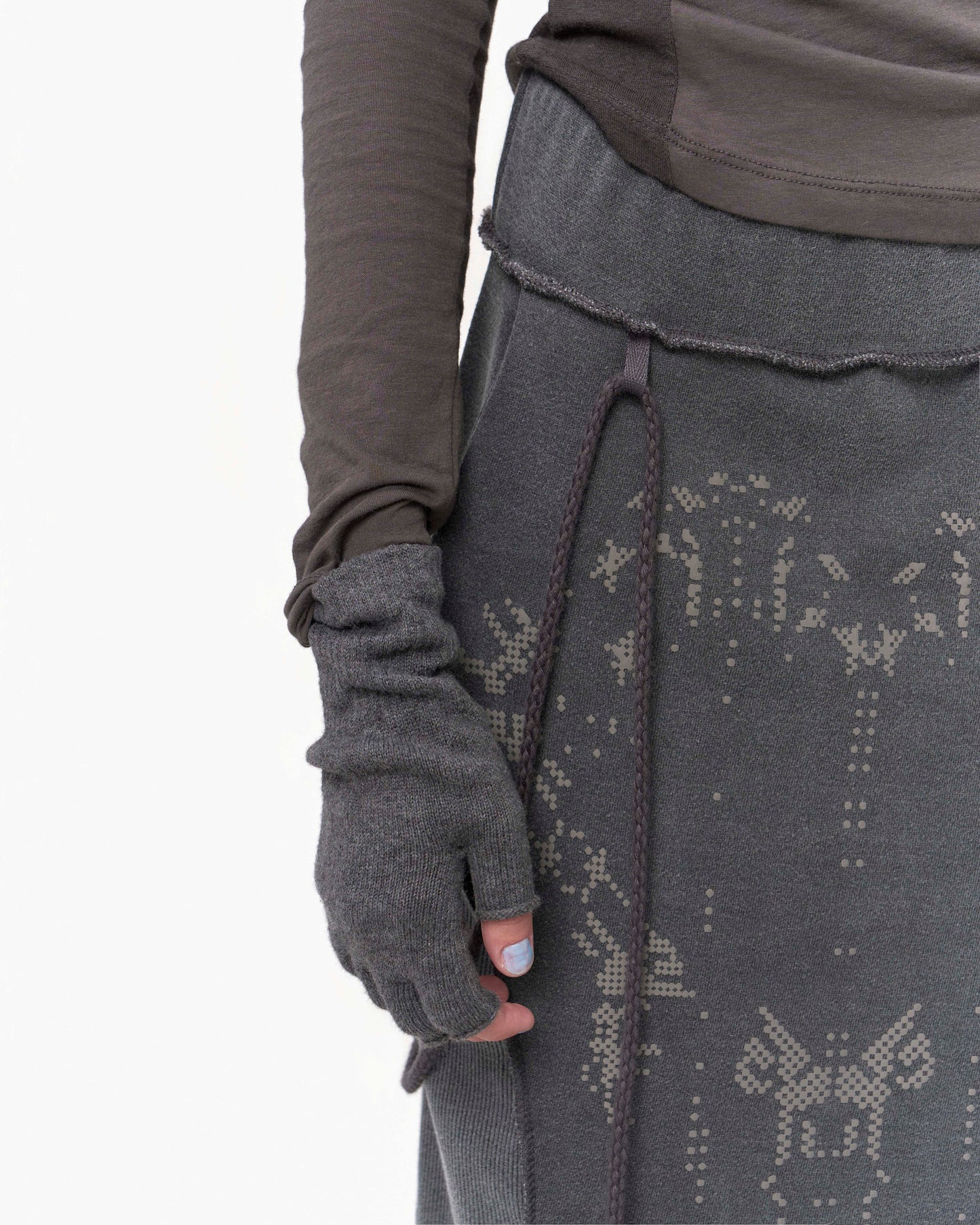GRAPHIC MERMAID MAXI SKIRT CHARCOAL