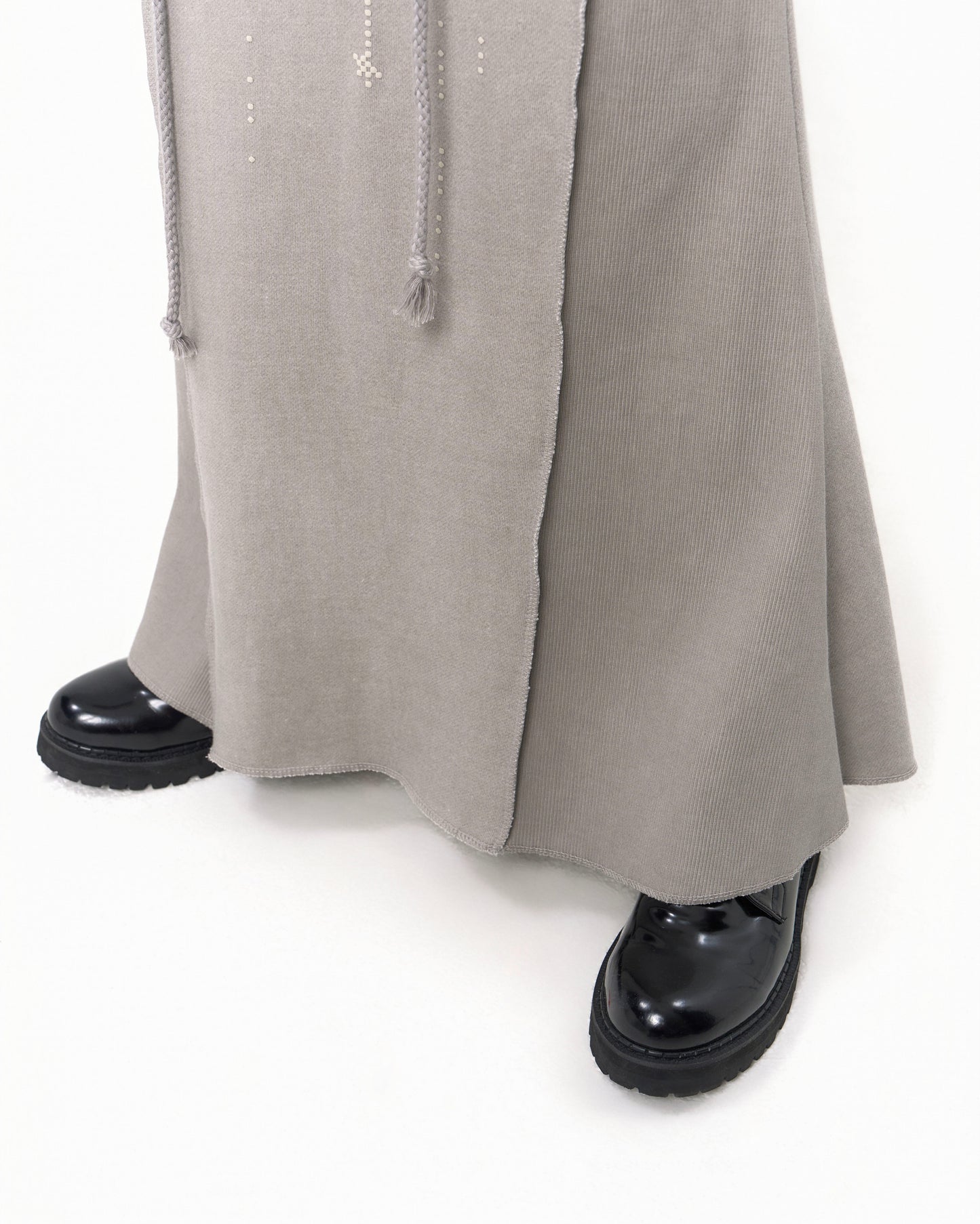 GRAPHIC MERMAID MAXI SKIRT GREY