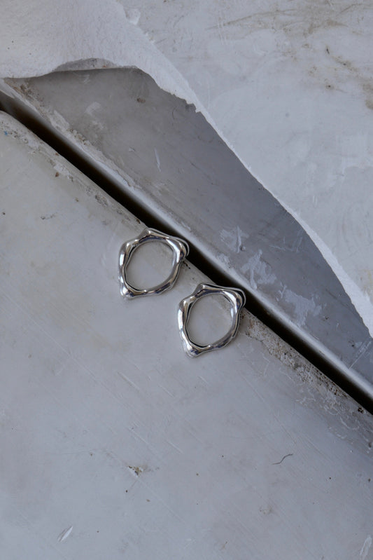 FLUIDITY STUDS