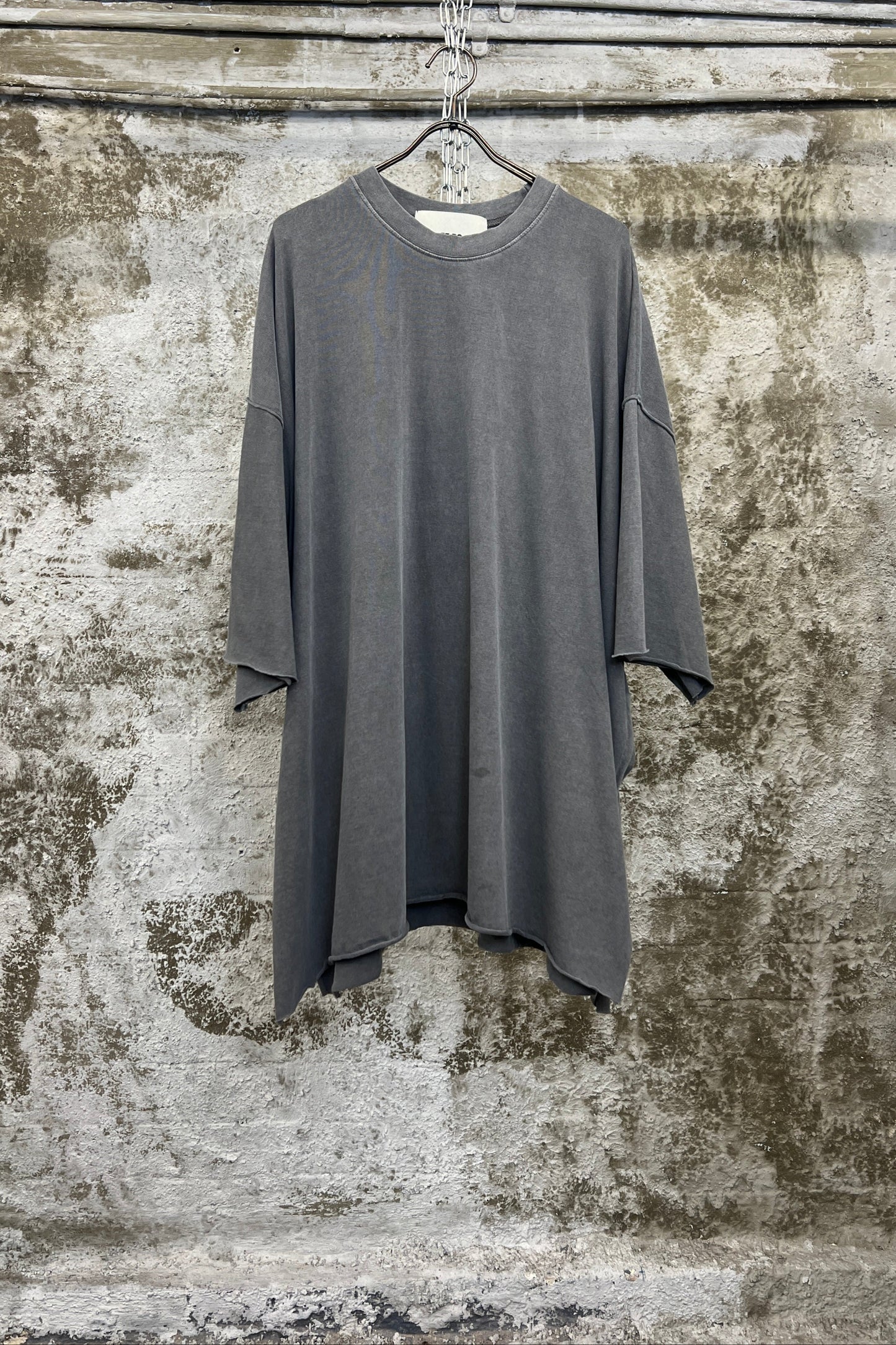 SEAM DETAIL TEE GREY