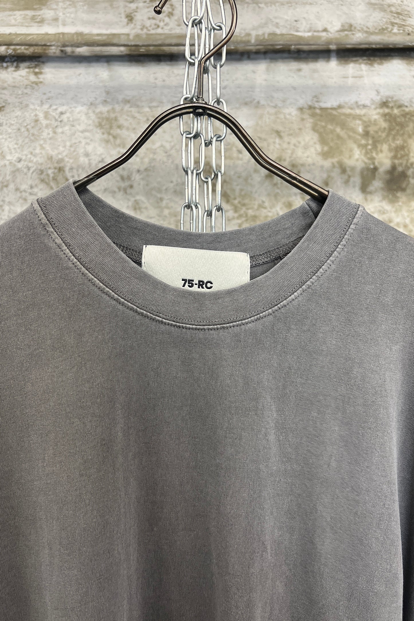 SEAM DETAIL TEE GREY