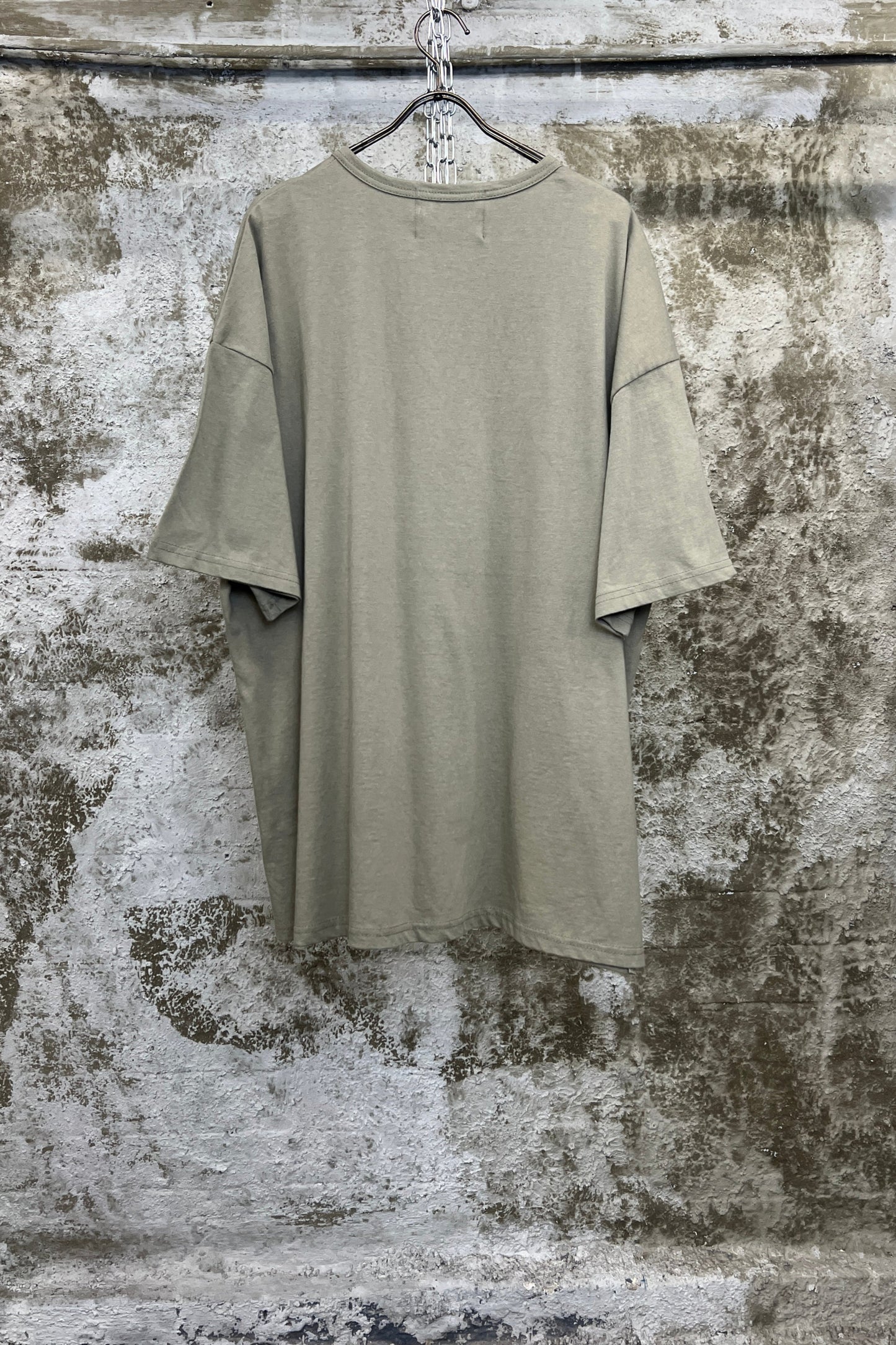 ESSENTIAL OVERSIZED TEE GRAY GREEN