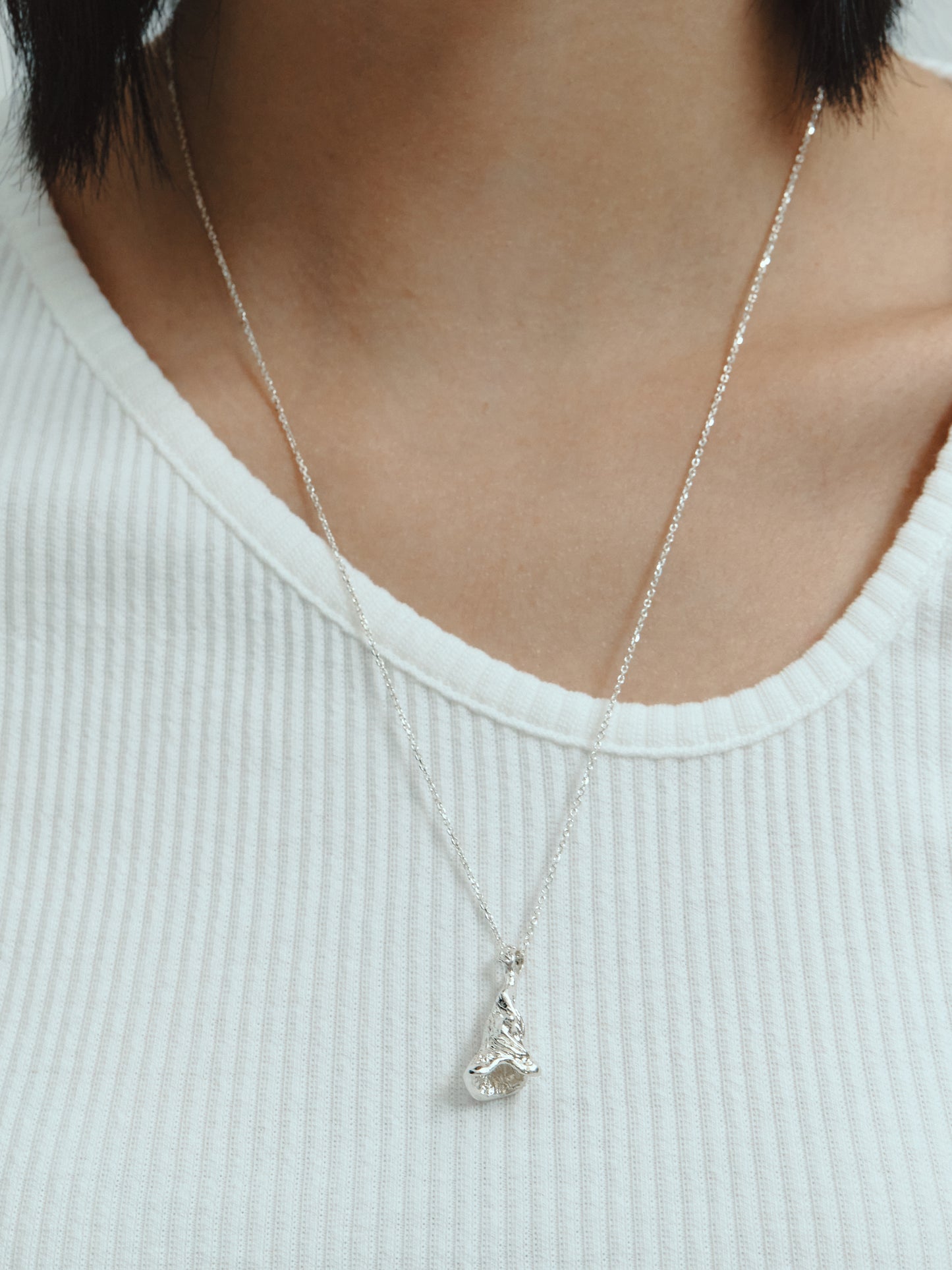 OCEAN FLOWER NECKLACE
