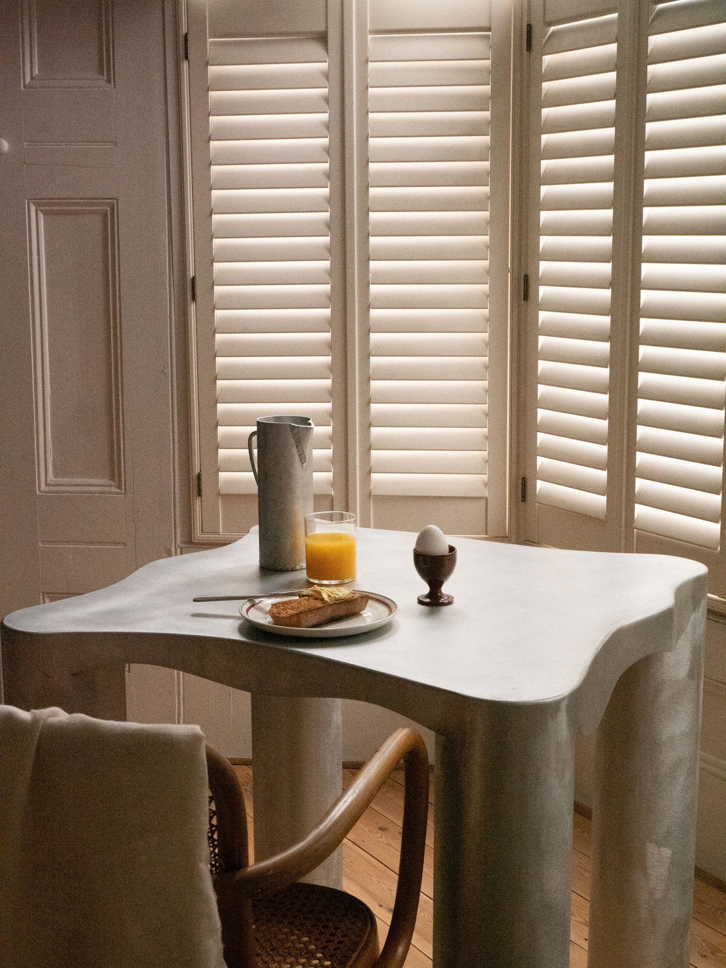 KITCHEN TABLE