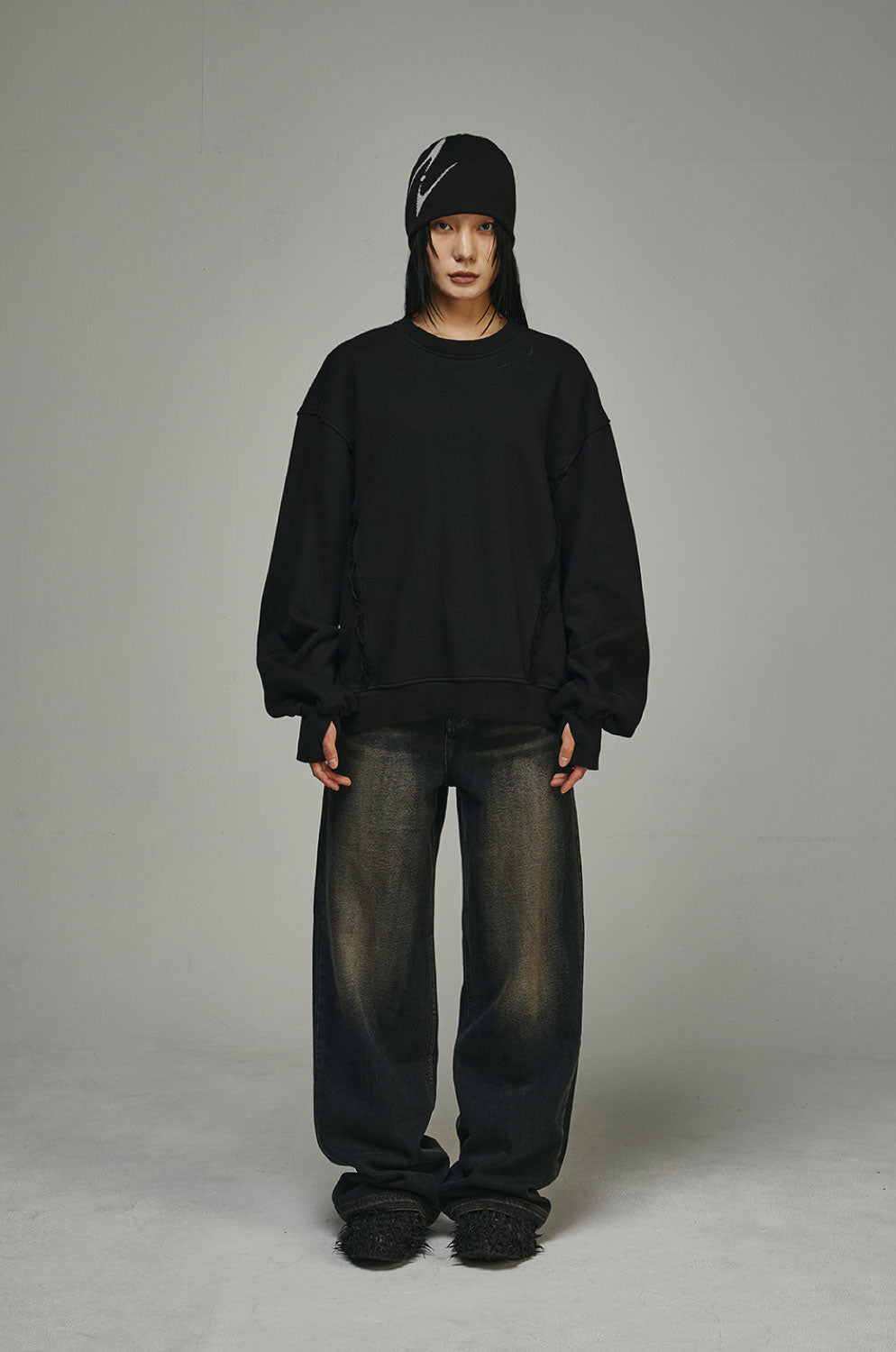 BLR OVER FIT RAW CUT LINE SWEATSHIRTS BLACK
