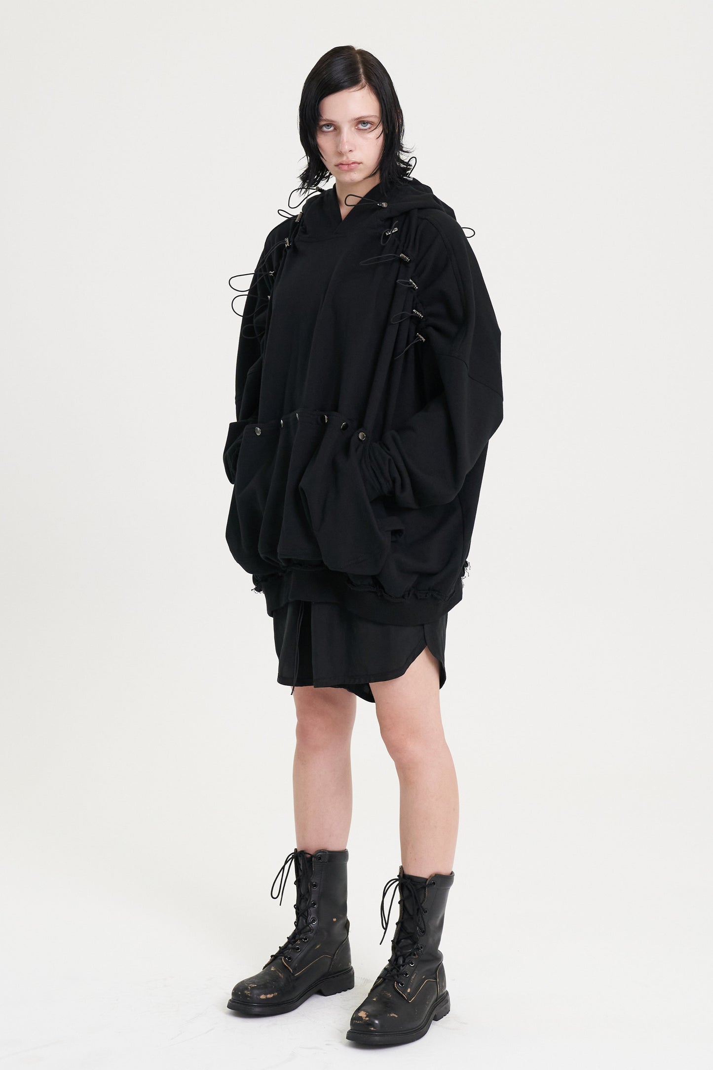 MULTI SHOULDER VOLUME HOODIE