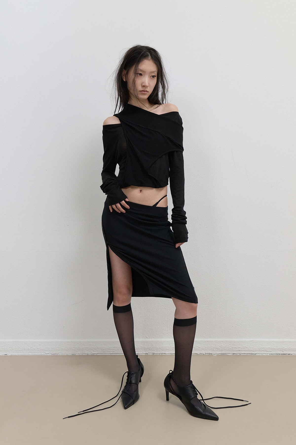 CURVED CUT LAYERED TEE - BLACK