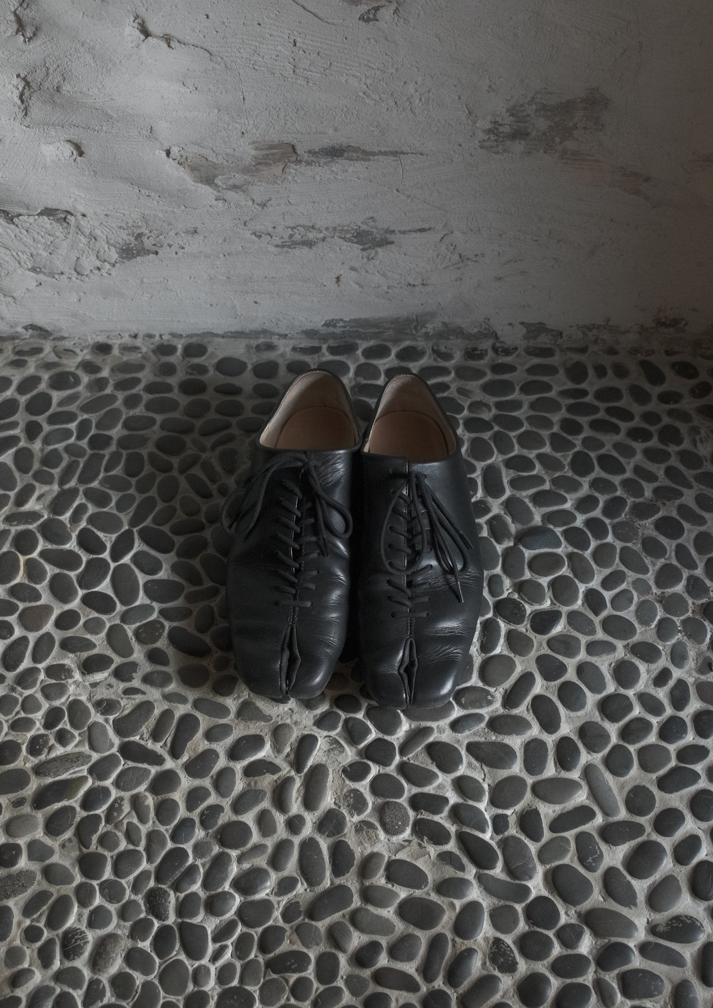 RONIN BLACK LACE UP LEATHER FLATS