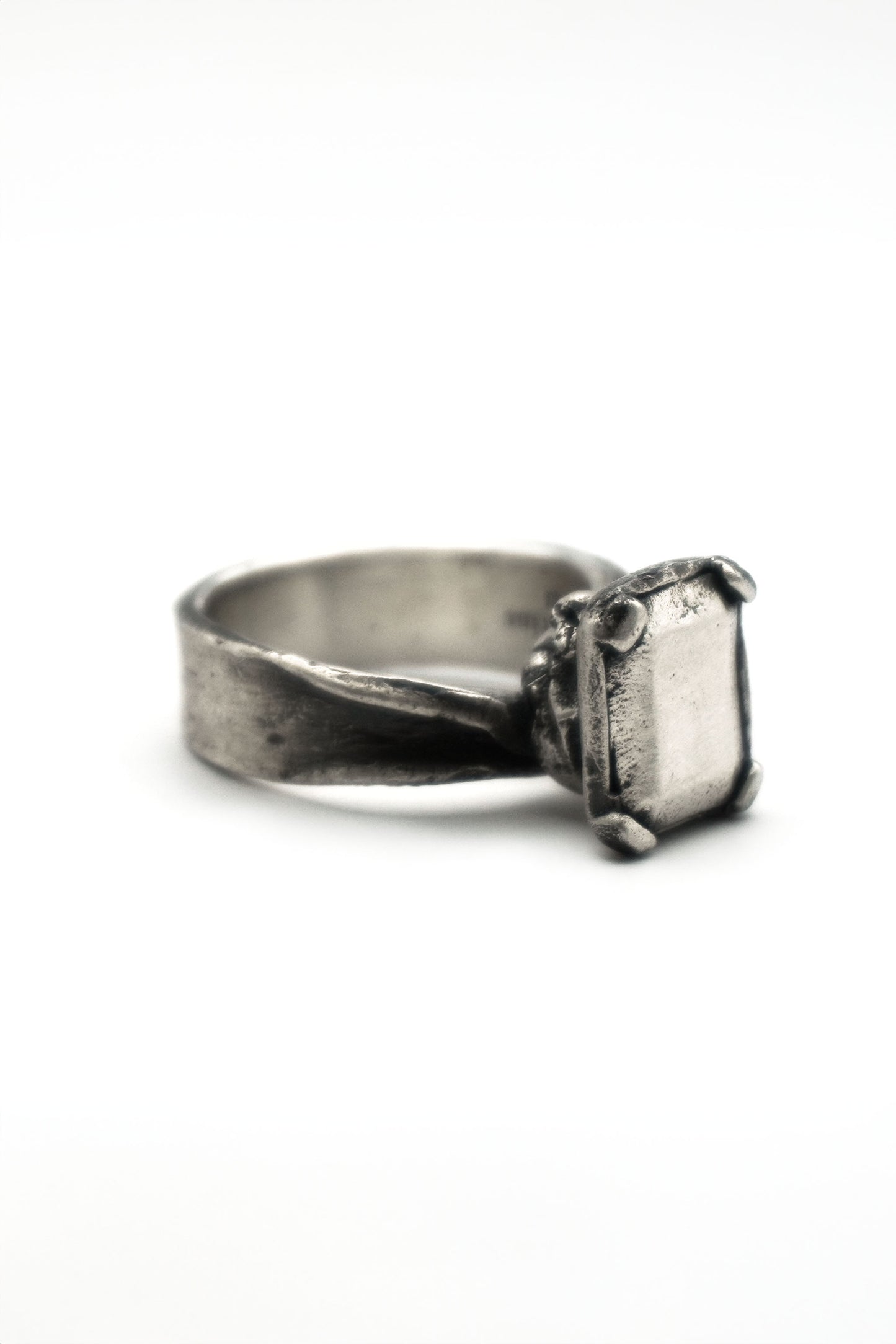 SQUARE CUT RING