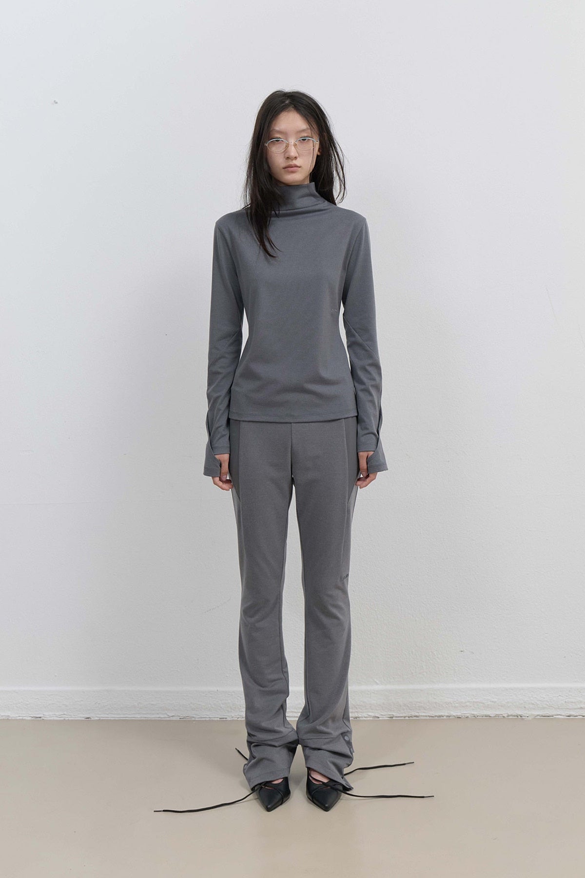 BUTTON SLIT BOOTCUT PANTS - CHARCOAL