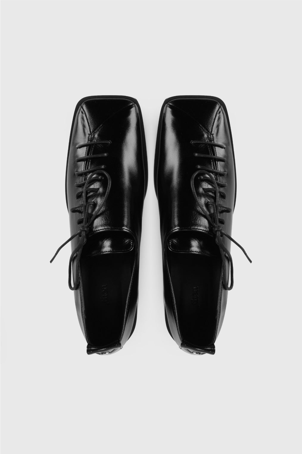 LONDON LOAFER HEEL BLACK