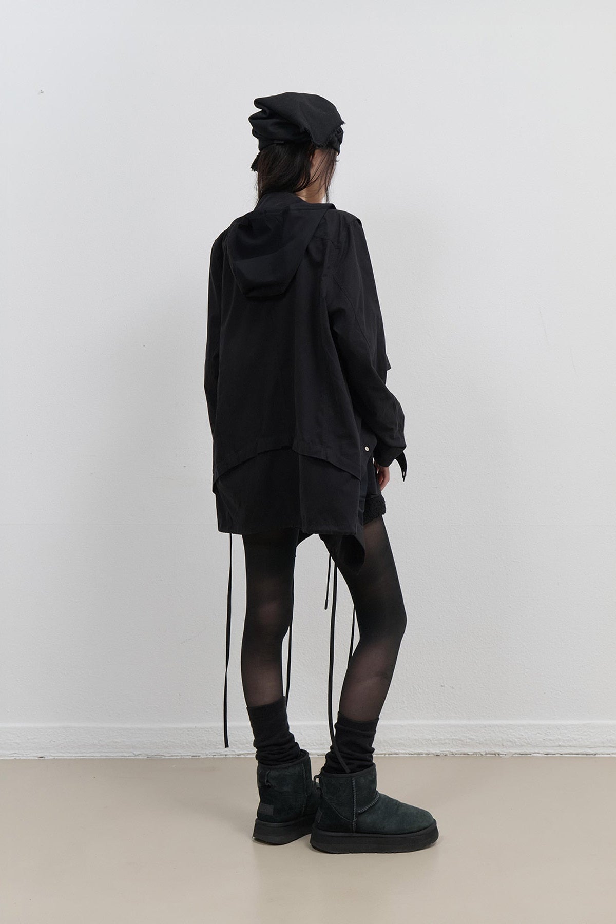 MICRO WOOL SHORTS - BLACK