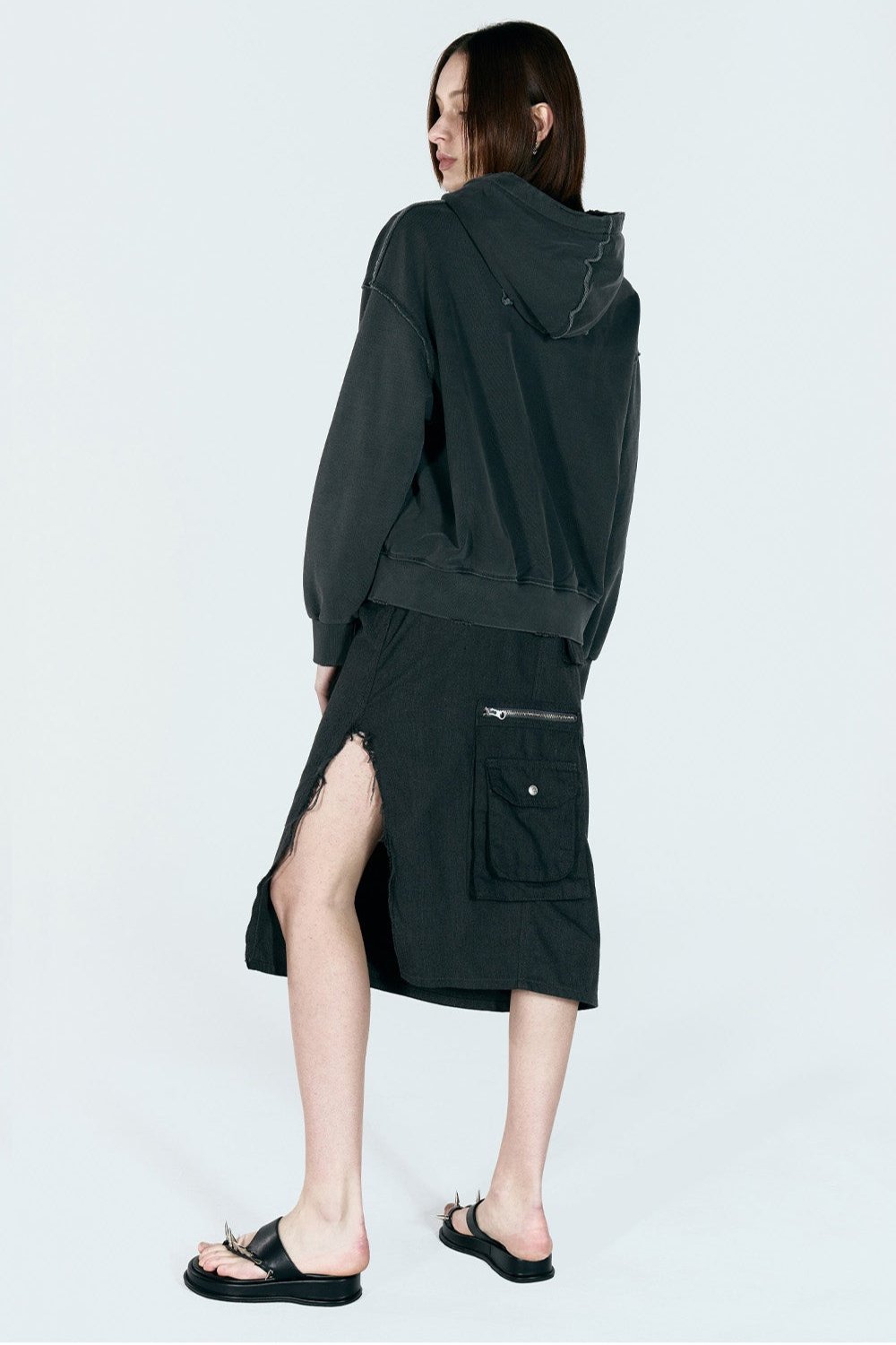 ATYPICAL CARGO MIDI SKIRT CHARCOAL