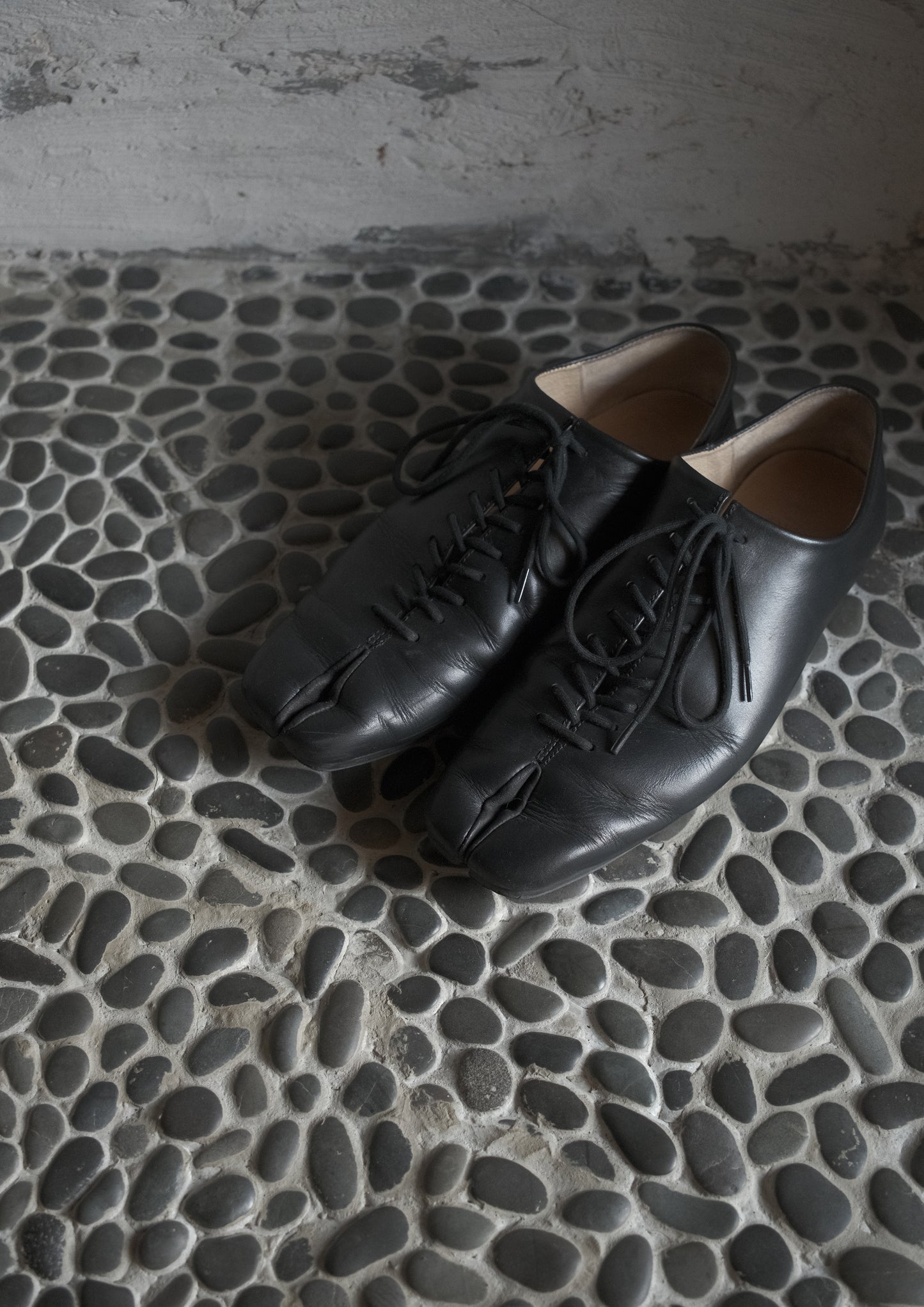 RONIN BLACK LACE UP LEATHER FLATS