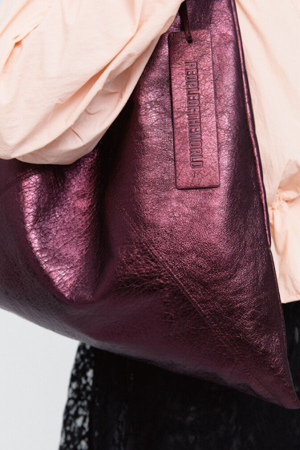 A PACK LEATHER SHOULDER BAG PLUM
