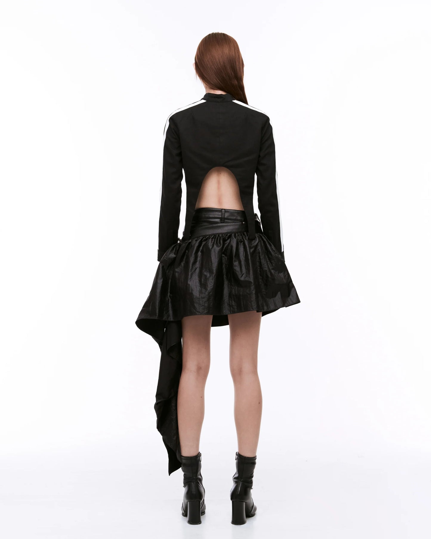 ARTSDEBASE ARTIFICIAL LEATHER DRAPING SHORT PANTS BLACK